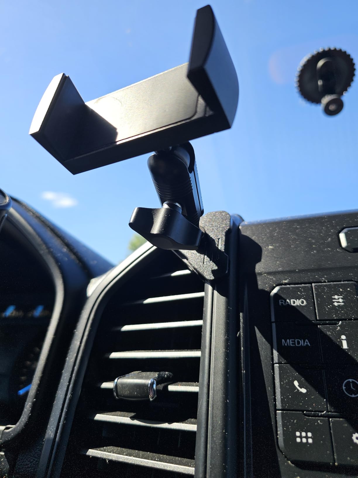 Kaishengyuan Magnetic Vent Phone Mount Compatible with 2015-2020 Ford F-150, 2017-2021 Super Duty & 2018-2021 Expedition, Car Full Metal Phone Holder Cradles Bracket Stand for All Smartphone customer photo 2