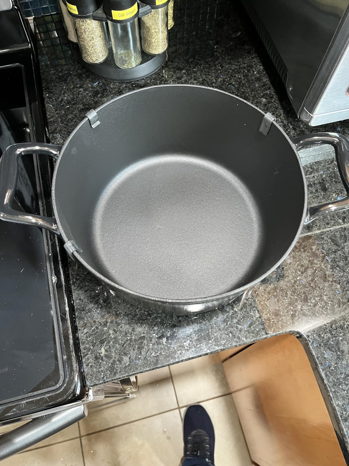 All-Clad Cast Iron Stockpot, 6 Qt Enameled Cast Iron Dutch Oven with Lid, Grill, Oven Safe up to 650F, Pot Compatible with All Stovetops (Gas, Electric & Induction), Easy-Clean, Cookware, Black customer photo 2