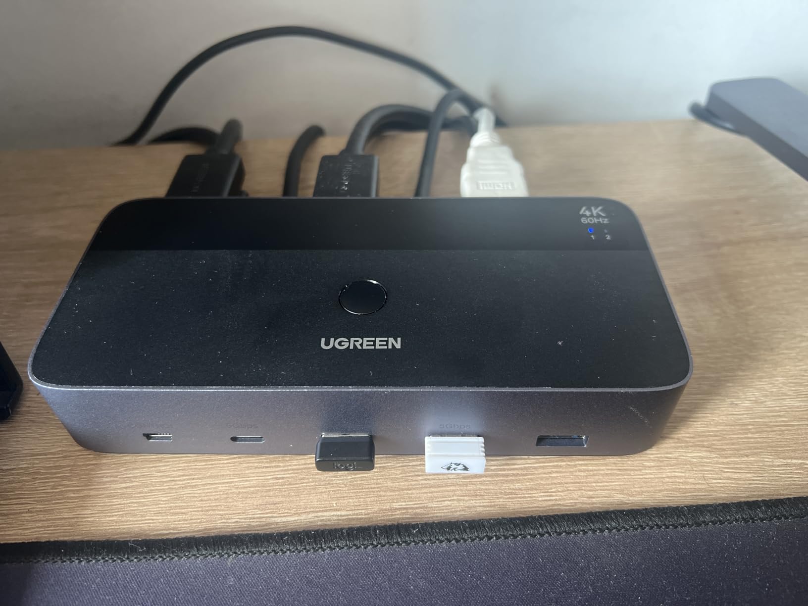 UGREEN HDMI KVM Switch 2 Monitors 2 Computers 4K@60Hz, with 4 USB 3.0 Ports | for 2 Computers Sharing 2 Monitors Keyboard Mouse Printer Webcam, with 4 HDMI + 2 USB Cables, Power Adapter and Controller customer photo 2