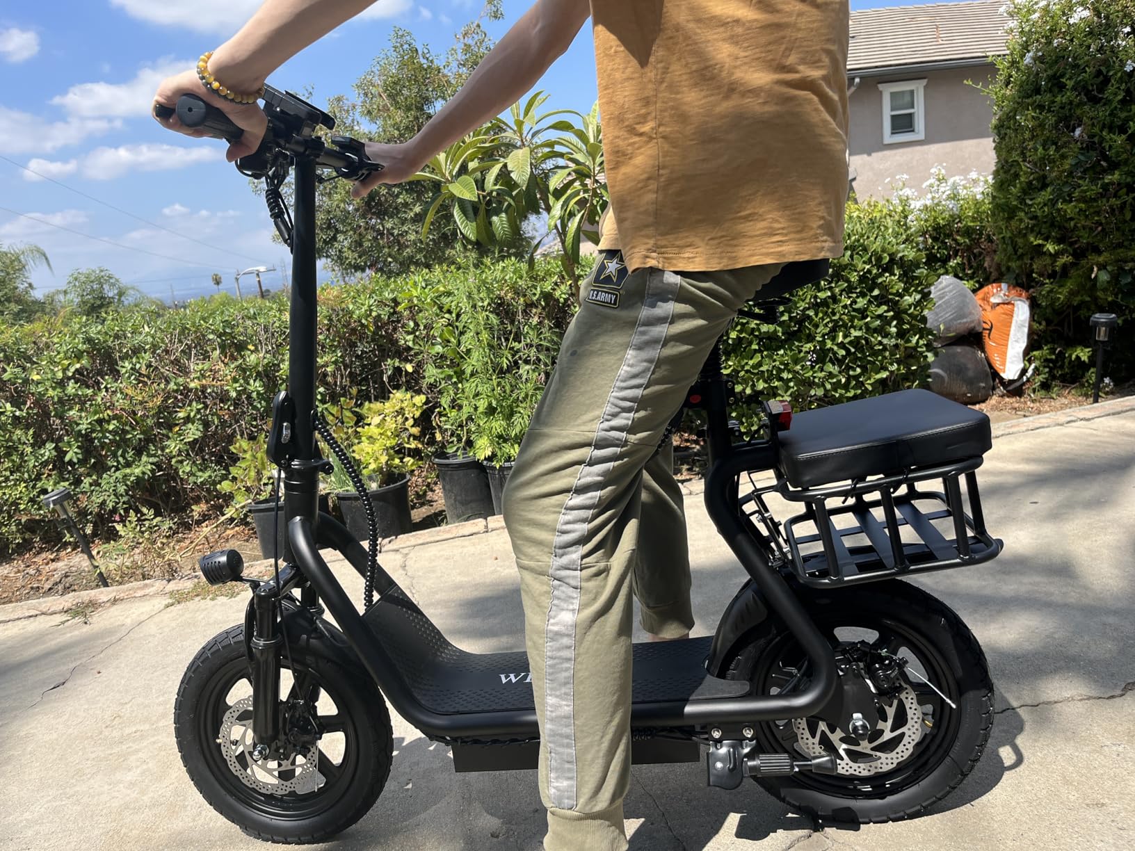 Electric Scooter with Seat, 500W Motor, 22 MPH & 21 Miles Range, 10 Inch Solid Tires, Front Suspension, Foldable Commuter E-Scooter with LCD Display, Dual Braking & Detachable Seat and Basket customer photo 2