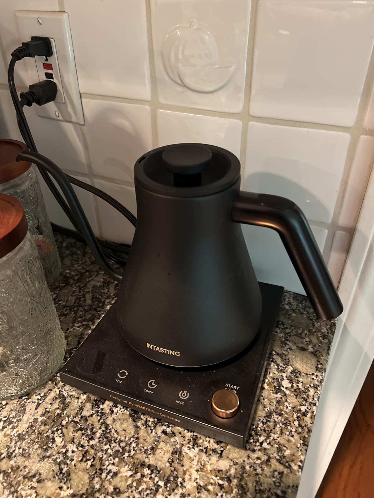 INTASTING Electric Kettles, Gooseneck Electric Kettle, ±1℉ Temperature Control, Stainless Steel Inner, Quick Heating, for Pour Over Coffee, Brew Tea, Boil Hot Water, 0.9L Black customer photo 1