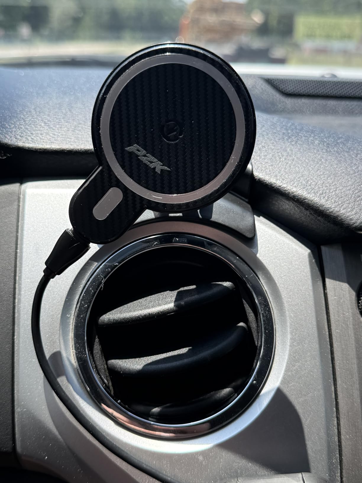 PZK Car Phone Mount for Toyota Tundra 2022-2025 2026 / Sequoia 2023-2026 Limited/Platinum Accessories 14-Inch Screen Magnetic 15W Fast Wireless Charger Car Phone Holder 360 Rotation Not Affect Vent customer photo 2