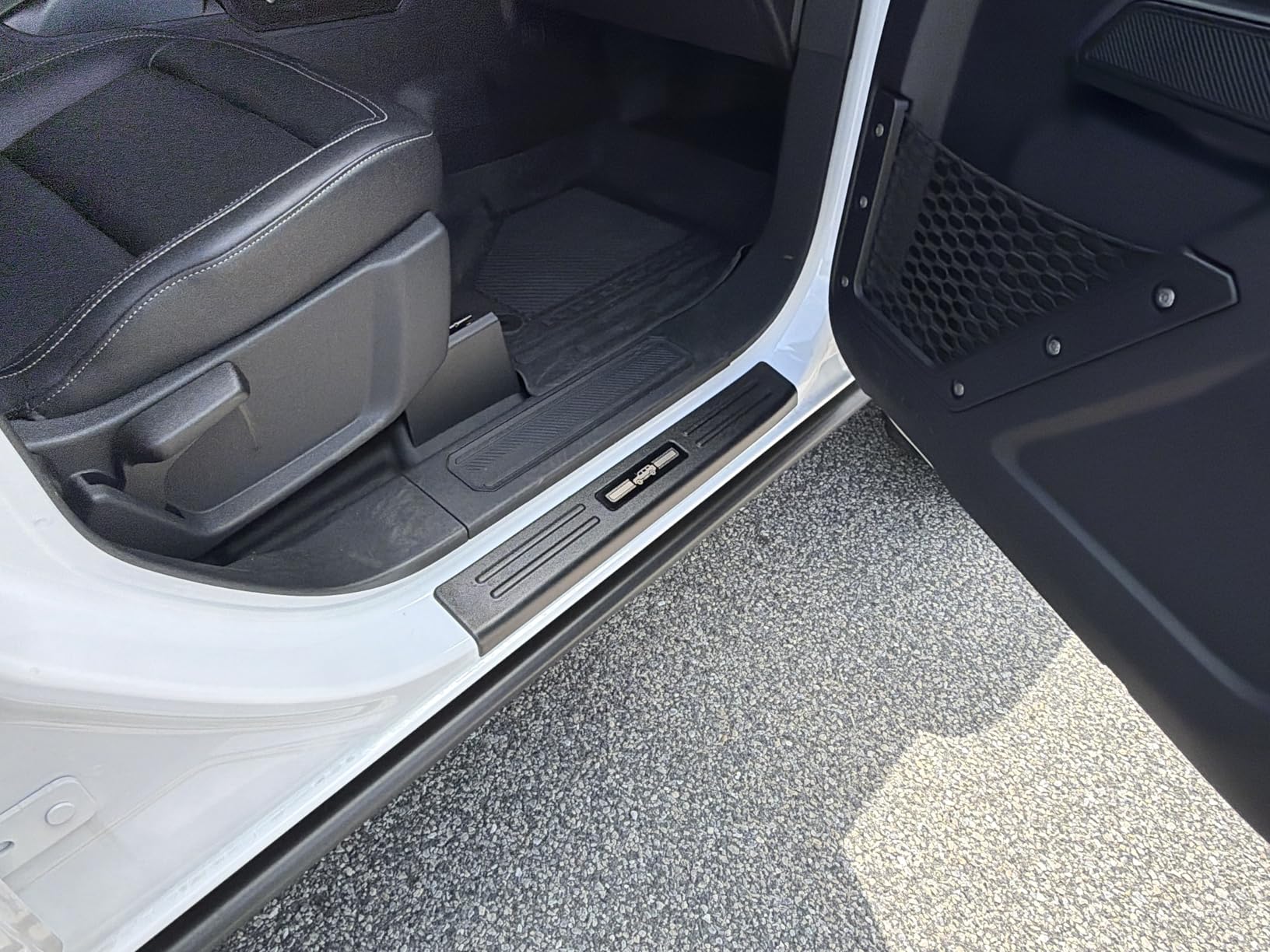 Hellet 4PCS Car Door Sill Protector for Ford 2021-2025 2026 Bronco Sport Accessories Matte Black ABS Plastic Material Full Coverage Door Entry Guards customer photo 1