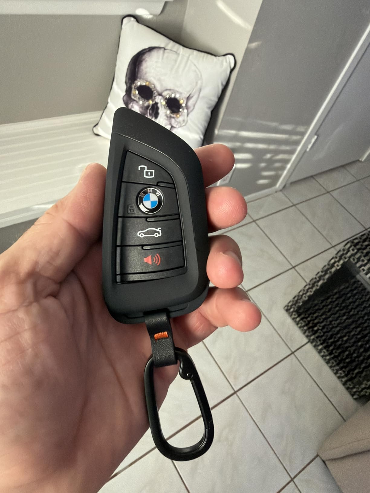 Spigen Rugged Armor Key Fob Cover with Carabiner & Keychain for Ford Escape, Explorer, F150, Bronco and More customer photo 1