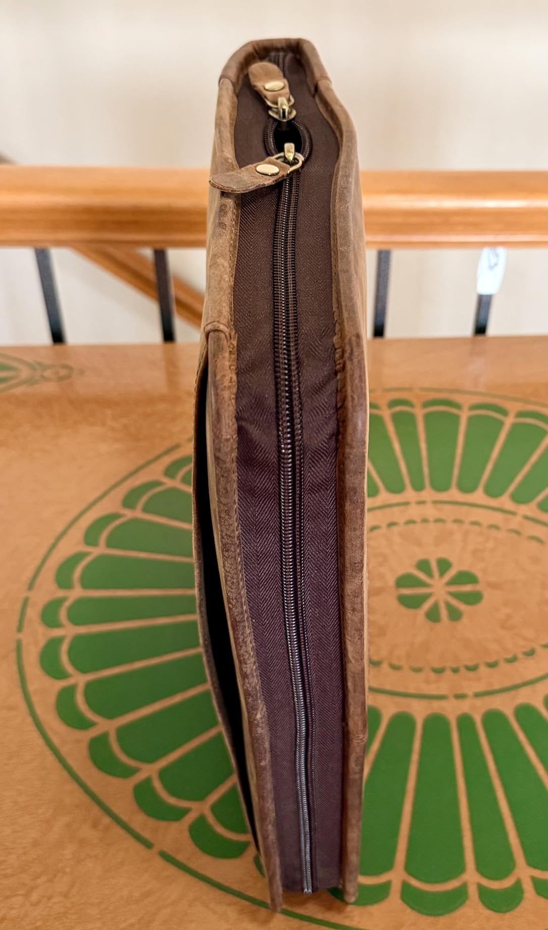 Leather Padfolio with Zipper - Business Portfolio for Men and Women, Legal Pad Portfolio, Leather Folder, Professional Padfolio for Meetings and Interviews customer photo 2