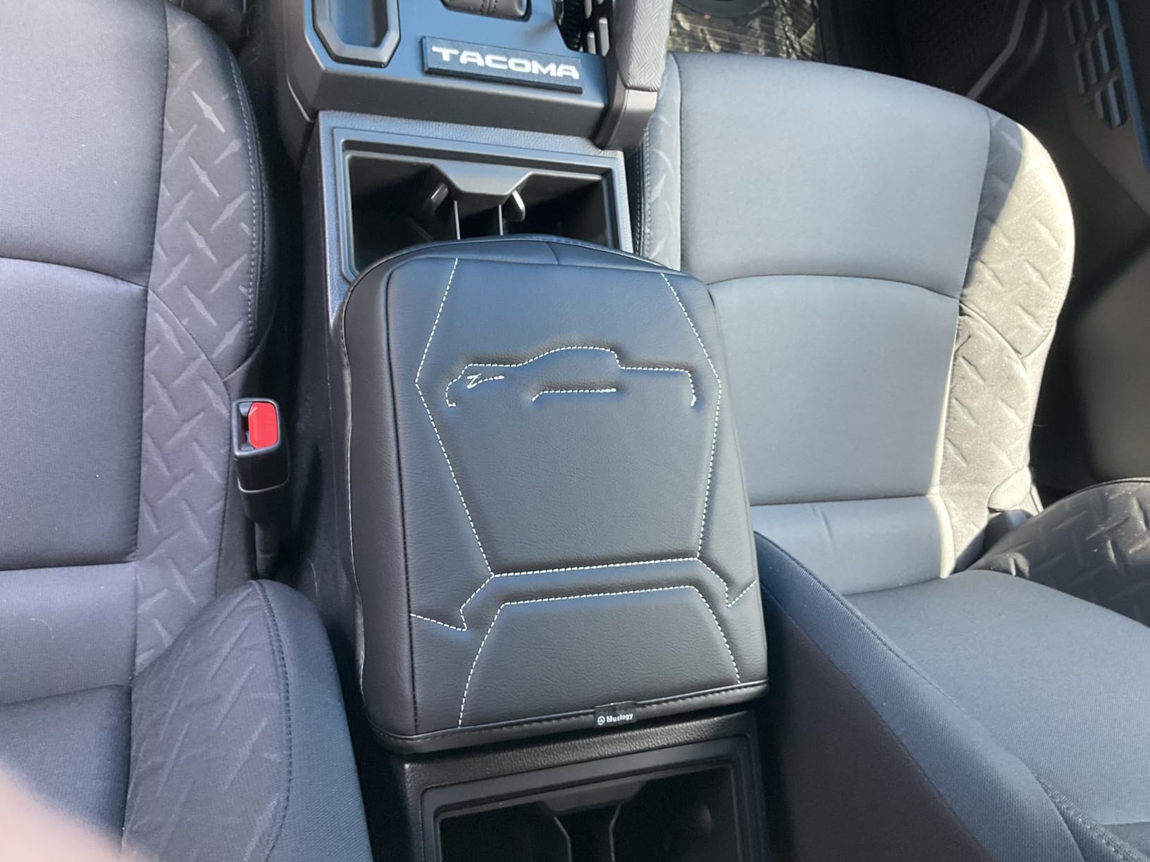 Muslogy Center Console Armrest Cover Fit for Nissan 2019-2025 Altima Accessories, Comfort Armrest Pad Console Lid Cushion Vegan Leather Regular Thick customer photo 2