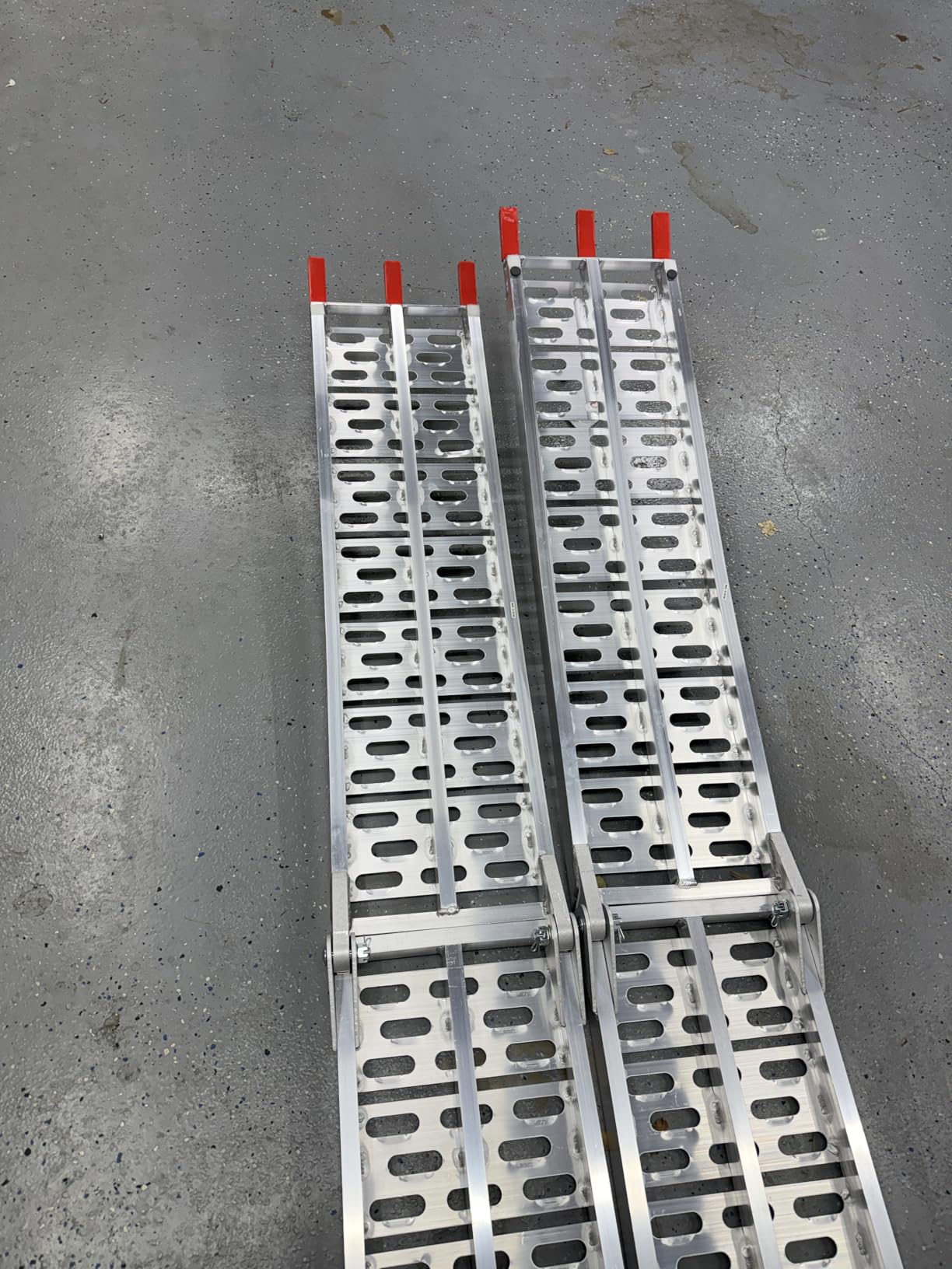Aluminum Motorcycle Ramp for Pickup Trucks, 7.5 ft Folding Dirt Bike Loading Ramp, Punched Plate Surface, 750 lb Capacity, Rubber-Tipped Fingers, Strap Included, 89 x 12 in, 1 Pc customer photo 2