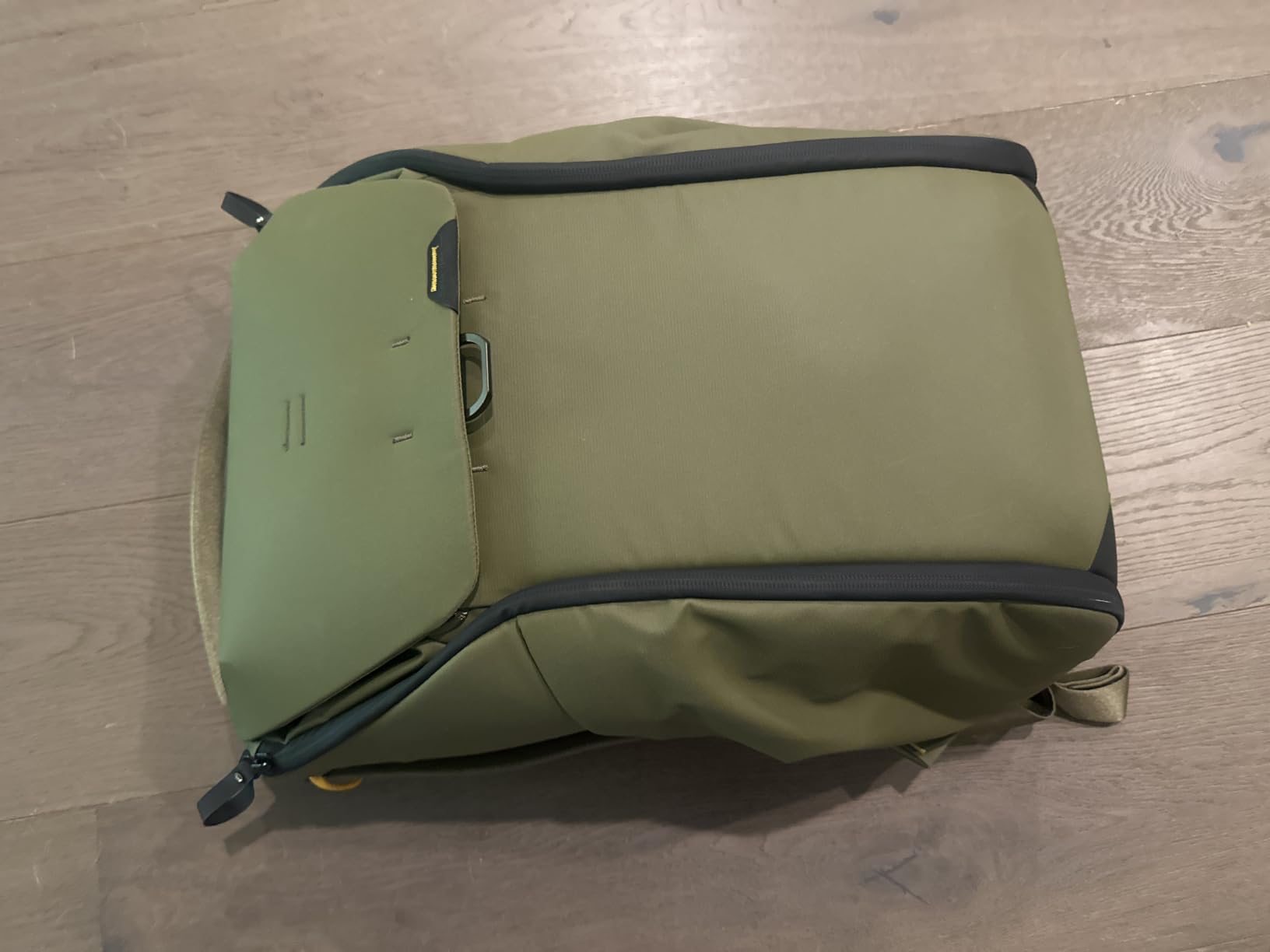 Peak Design Everyday Backpack 20L, Eclipse, MagLatch Top, Dual Side Access, FlexFold Dividers, Fits 15