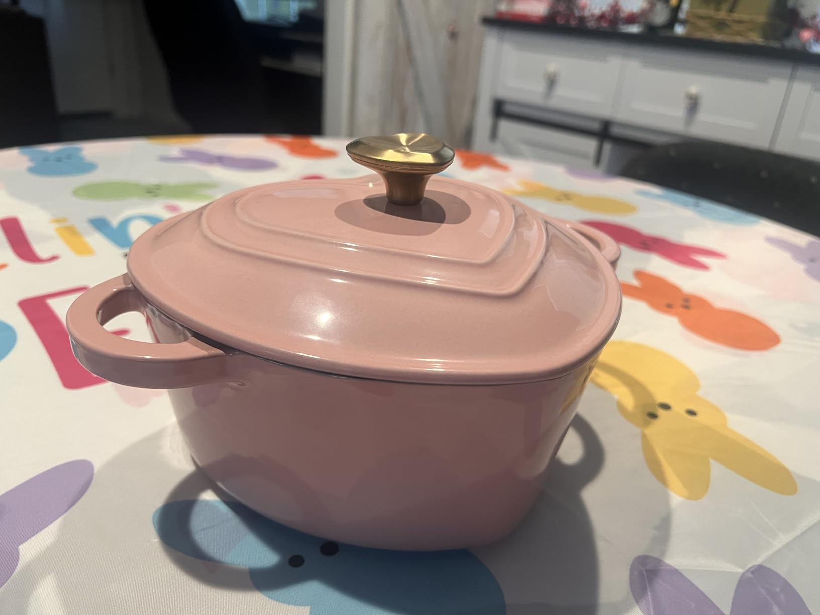 Paris Hilton Enameled Cast Iron Braiser, Heart-Shaped Skillet with Lid, Superior Heat Retention Casserole, Stovetop and Oven-to-Table, 3.5-Quart, Pink customer photo 2