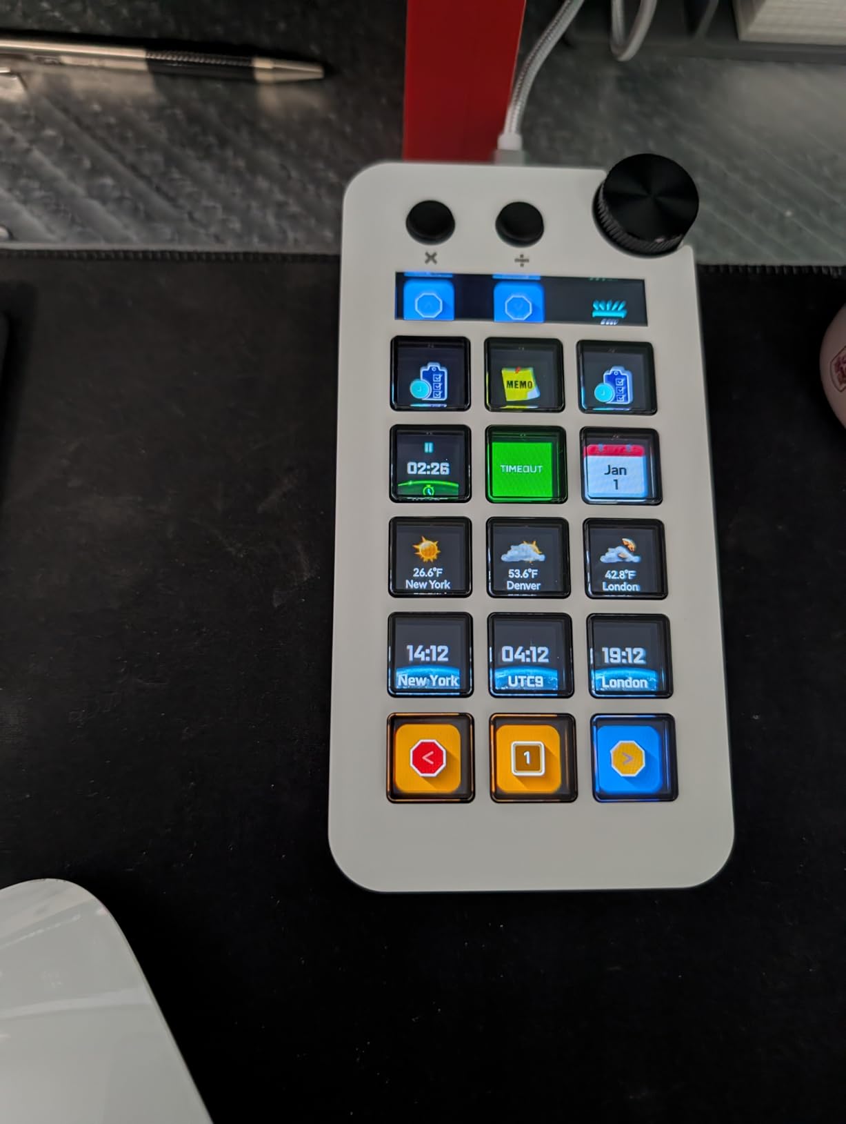Streaming Deck,Macro pad/Calculator/Numeric Keypad Three Modes | 15 Customizable Macro Keys and LCD Bar,Large Dial,Work Efficiency Device,Compatible with Windows and Mac(N1 Black) customer photo 2