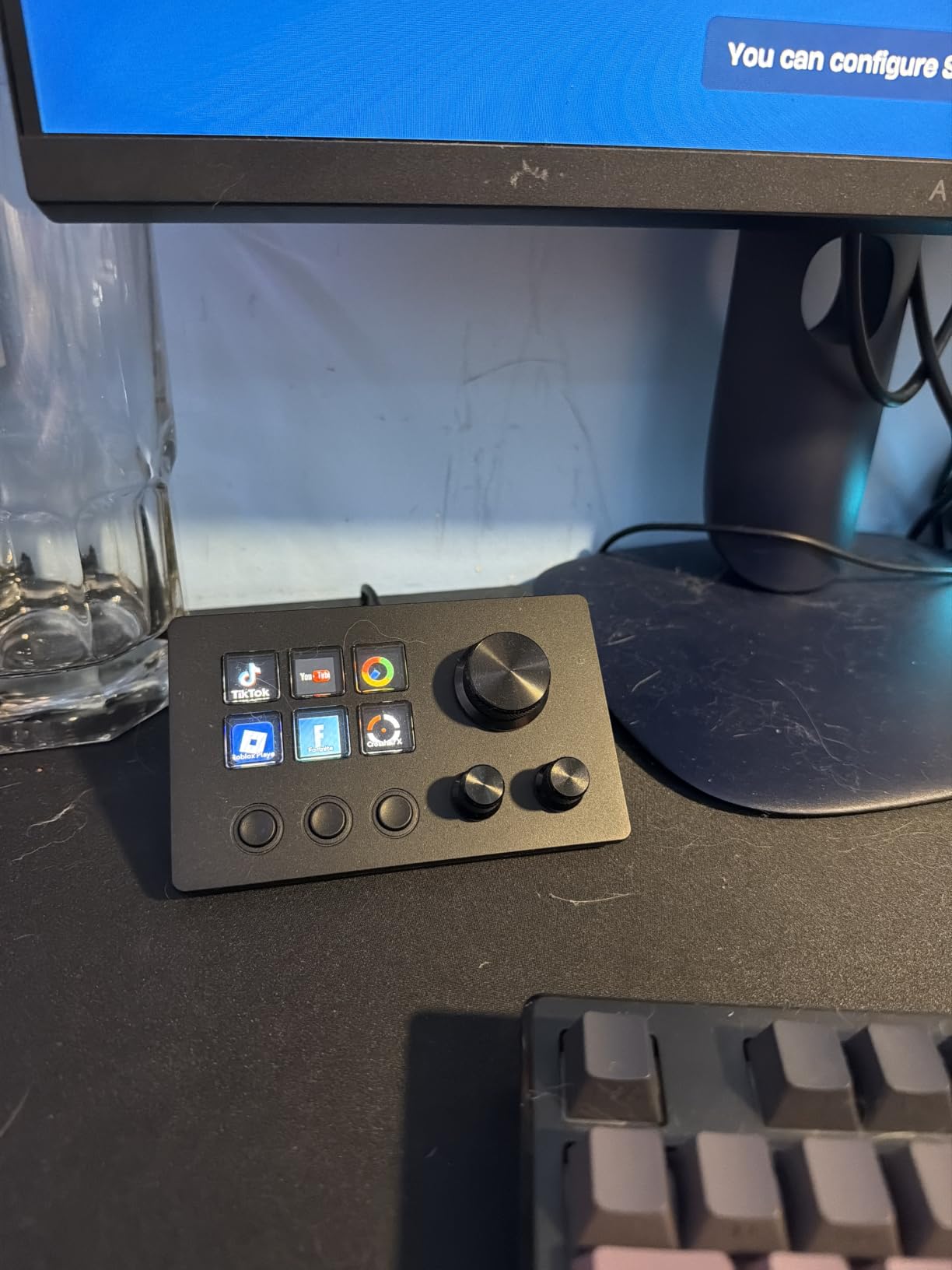 ActionRing Streaming Macro Keypad, Stream Controller Deck, Gaming Shortcut Keyboard, with 6 Customizable LCD Shortcut Keys, 3 Buttons and 3 Dials, Trigger Actions in OBS/Twitch/YouTube, For office workers and Content creaters,Windows 10/Mac14.0 (N3 Black) customer photo 1