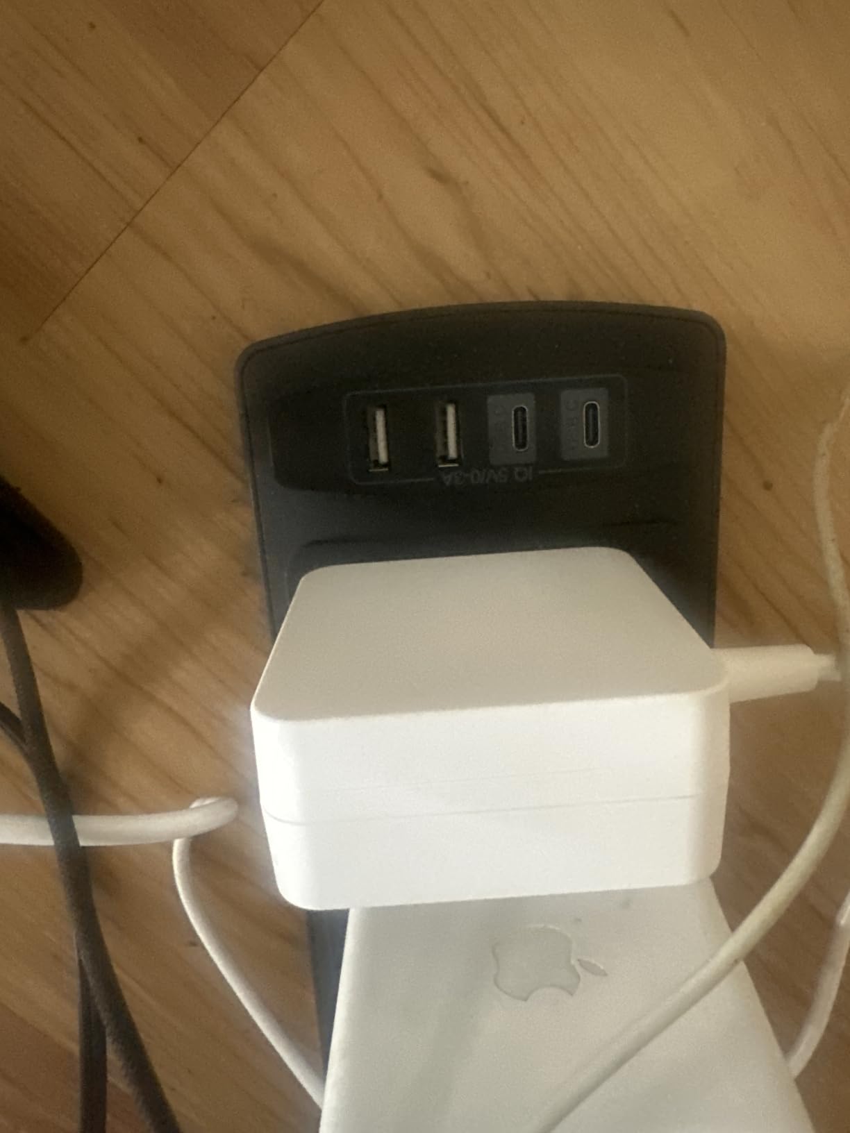 6 Ft Extension Cord Power Strip, Teiobar Surge Protector with 12 AC Outlets and 4 USB Ports for Home, Office, Dorm Essentials, 2700 Joules, ETL Listed, Black customer photo 1