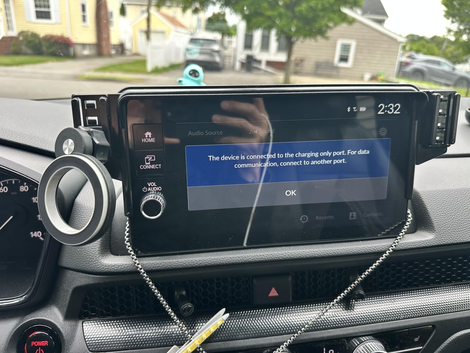 Car Phone Holder for Honda CRV/CR-V Hybrid 2023-2026/HR-V 2023-2026 Accessories Apply to 7/9 Inch Touch Screen Fixed Clip Magnetic Cell Phone Mount Handsfree 360 Degree Rotation customer photo 1