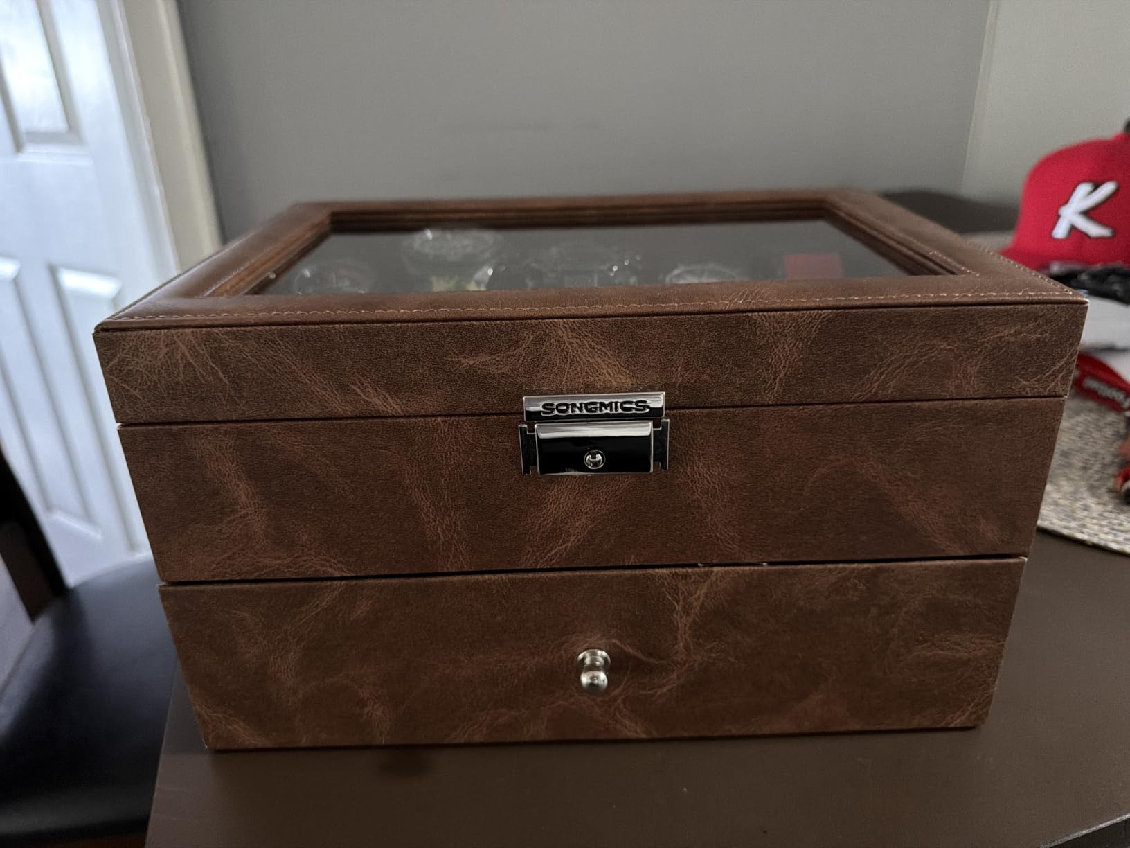 SONGMICS Watch Box, 20-Slot Watch Case Organizer with Large Glass Lid, Removable Pillows, Metal Lock, Gift for Loved Ones, Coffee Brown Synthetic Leather, Coffee Brown Lining UJWB020KZ02S customer photo 1