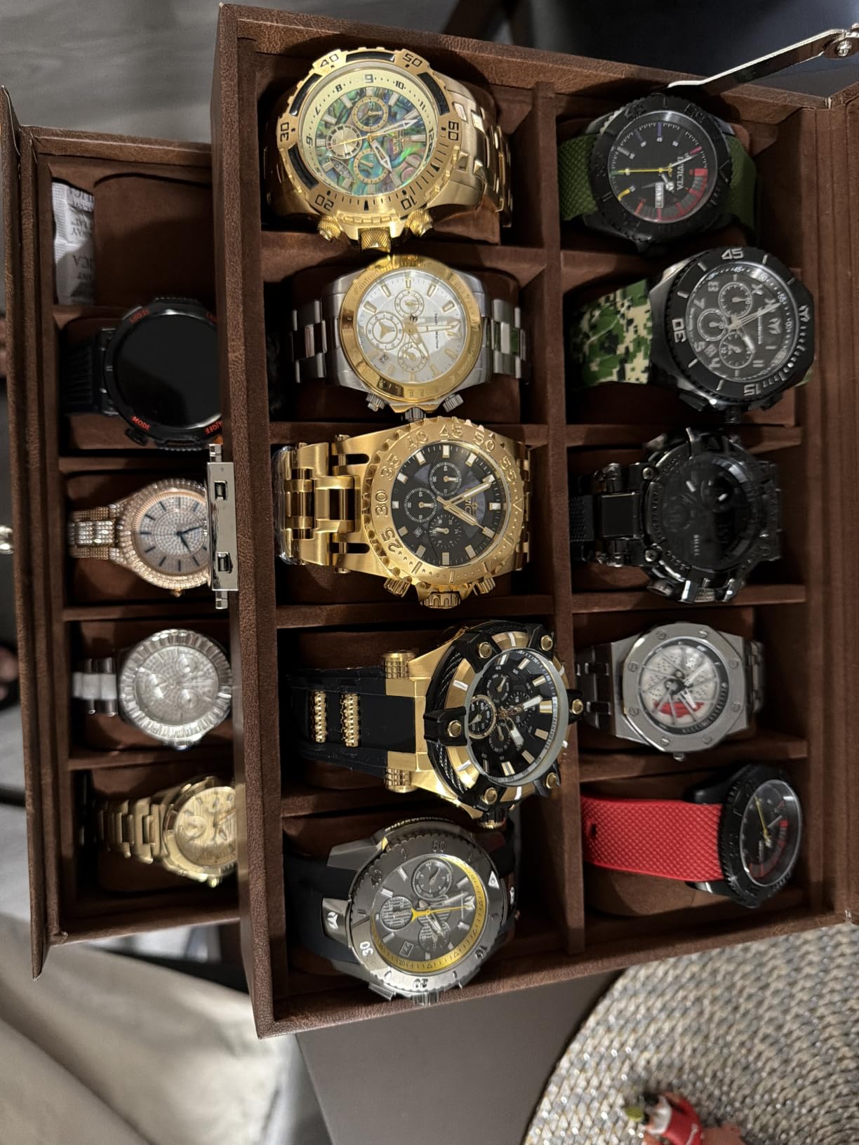 SONGMICS Watch Box, 20-Slot Watch Case Organizer with Large Glass Lid, Removable Pillows, Metal Lock, Gift for Loved Ones, Coffee Brown Synthetic Leather, Coffee Brown Lining UJWB020KZ02S customer photo 2
