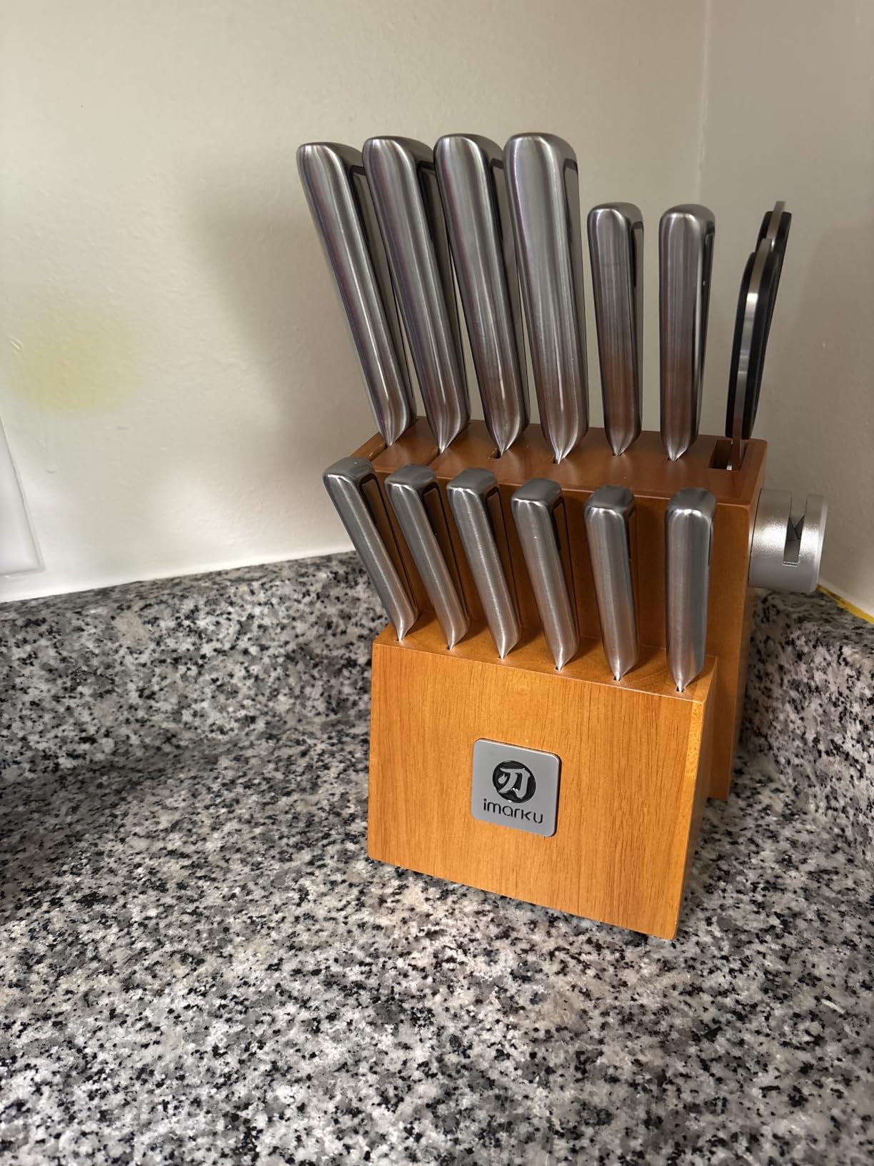 imarku 14-Piece Knife Set, Japanese Stainless Steel Knives Set for Kitchen, Full-Tang Gyutou Knife Sets with Block and Build-in Sharpener, Brown, Dishwasher Safe, House Warming Gifts for Men customer photo 2