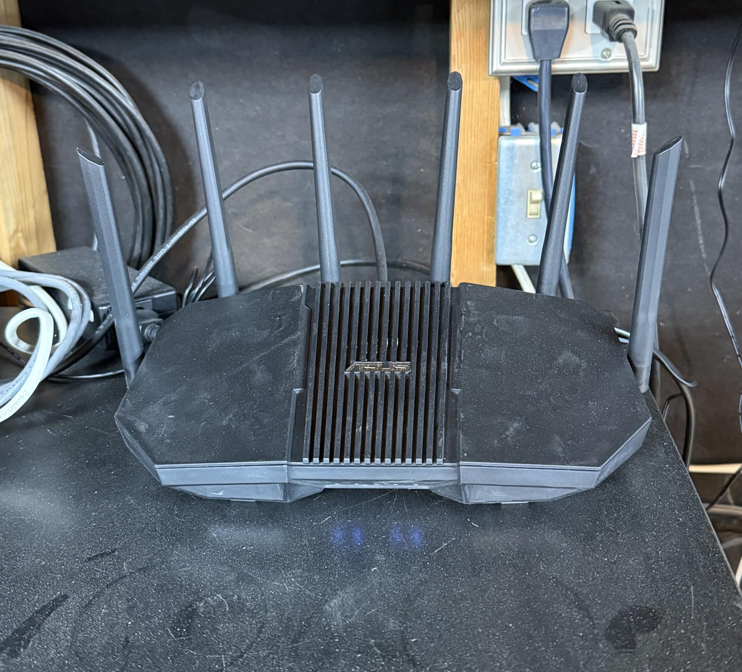 ASUS RT-BE90U WiFi 7 Router - Tri-Band (6GHz), 9.4 Gbps, 2.5G WAN, Mesh customer photo 2