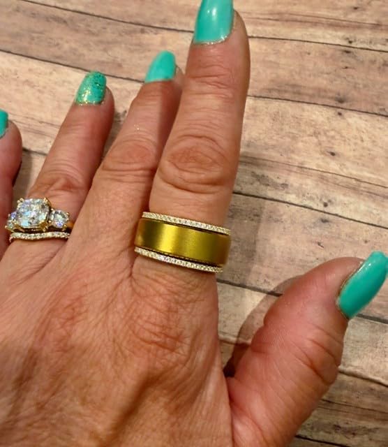 Smart Ring 2.0 for Women Men, Slim Scratch & Fingerprint Resistant Design, Advanced Chip Fitness Tracker, Sleep, Stress & Activity Monitoring, Waterproof, No Subscription Fees, Rose Gold 8 customer photo 1