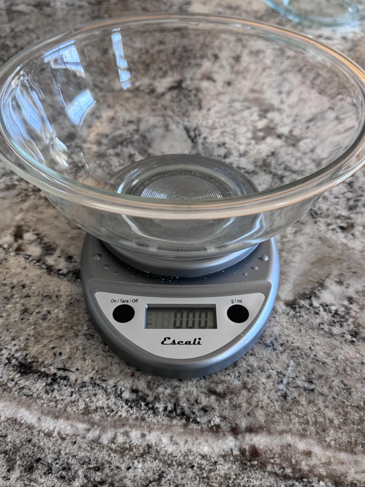 Escali Primo Digital Food Scale Multi-Functional Kitchen Scale and Baking Scale for Precise Weight Measuring and Portion Control, 8.5 x 6 x 1.5 inches, Chrome customer photo 2