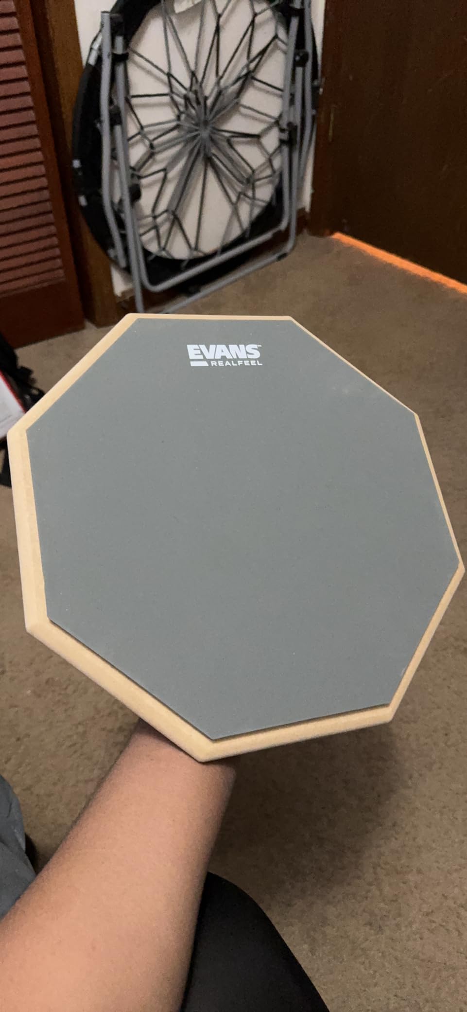 Evans RealFeel - Drum Practice Pad - Drum Pad - Drummer Practice Pad - Gum Rubber & Neoprene, 2 Sided, 12 Inch customer photo 2