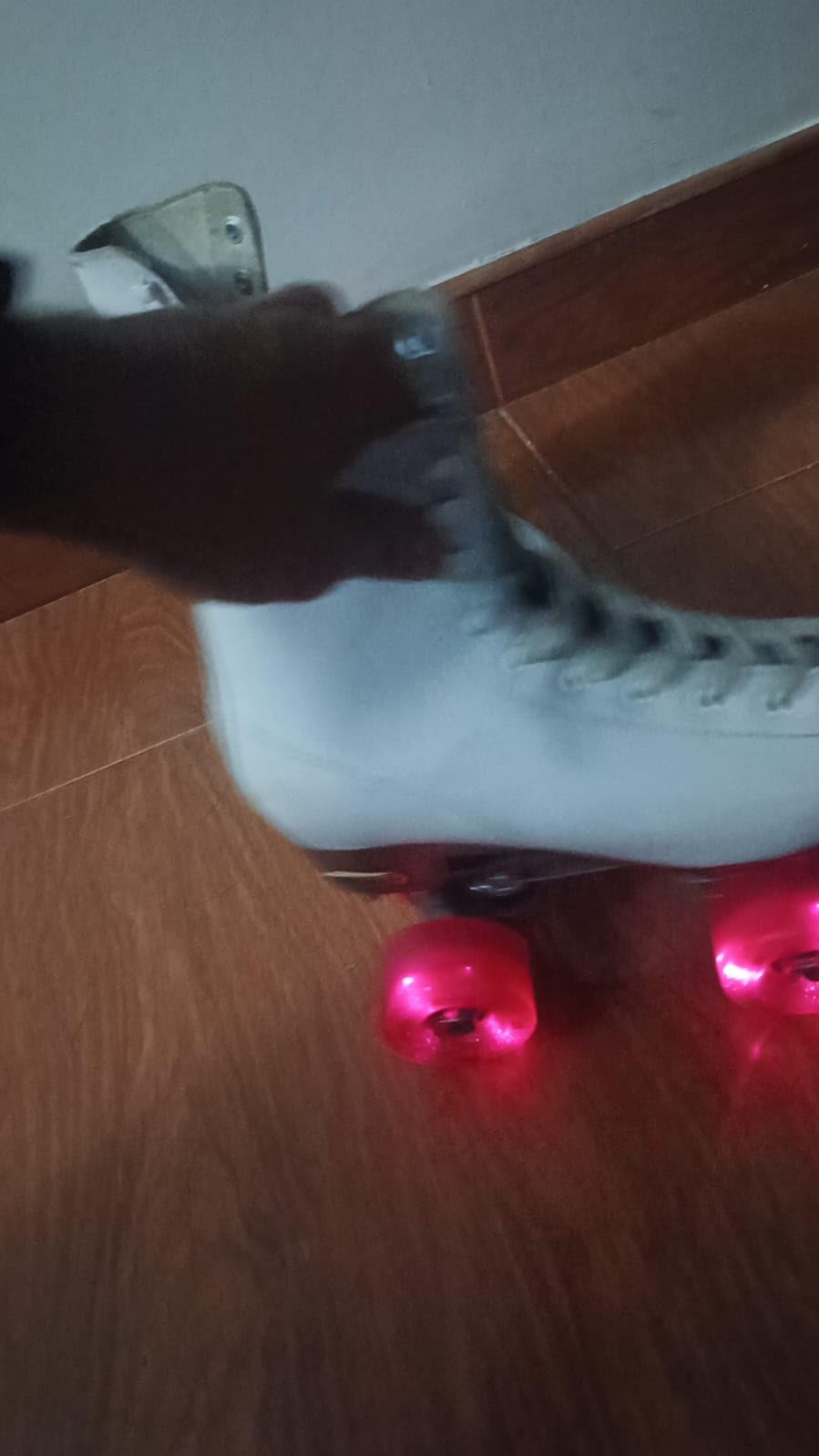 Chicago Skates Classic Quad Roller Skates for Women & Men - Durable & Top Performance, Adjustable High-Top Boots for Safe Indoor/Outdoor Roller Derby-60mm PU Wheels & Semi-Precision Bearings customer photo 1