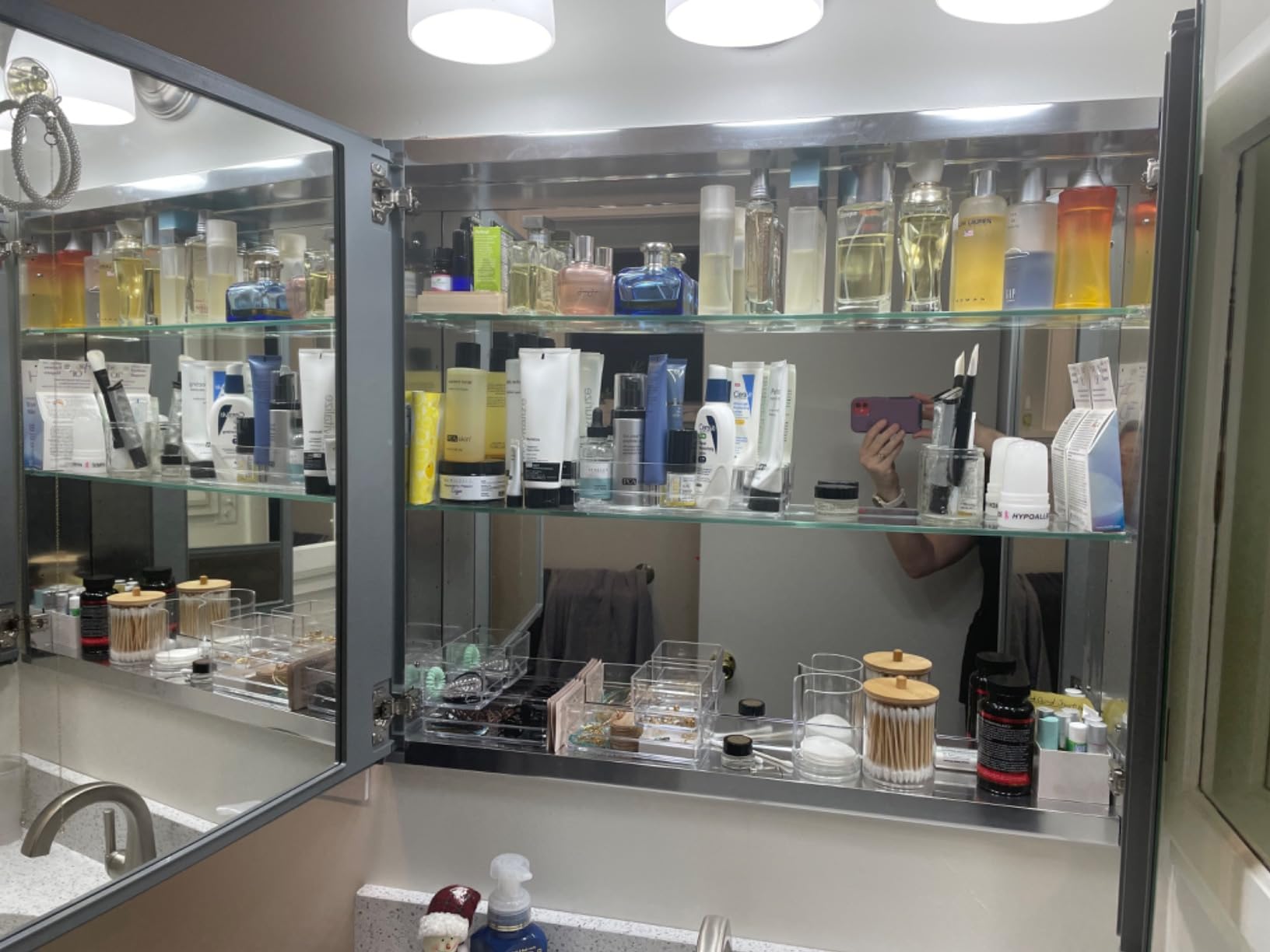 Kohler CB-CLC3026FS Bathroom Medicine Cabinet with Mirror, Beveled Mirror Doors, Adjustable Shelves, Rectangular Beveled Edge, 30 in. W x 26 in. H customer photo 1
