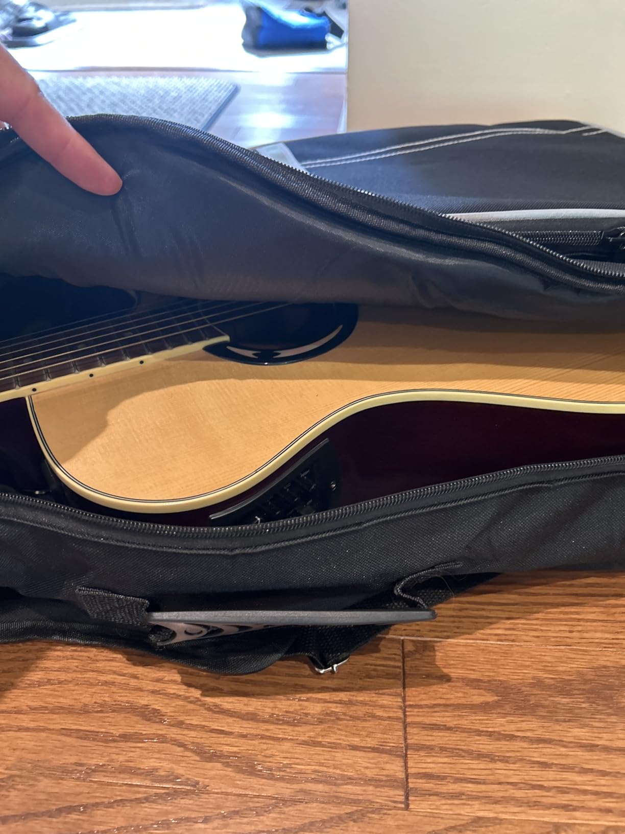 Gator Cases Foam Padded Acoustic Guitar Gig Bag, Fits Dreadnought Style Acoustic Guitars up to 41.9