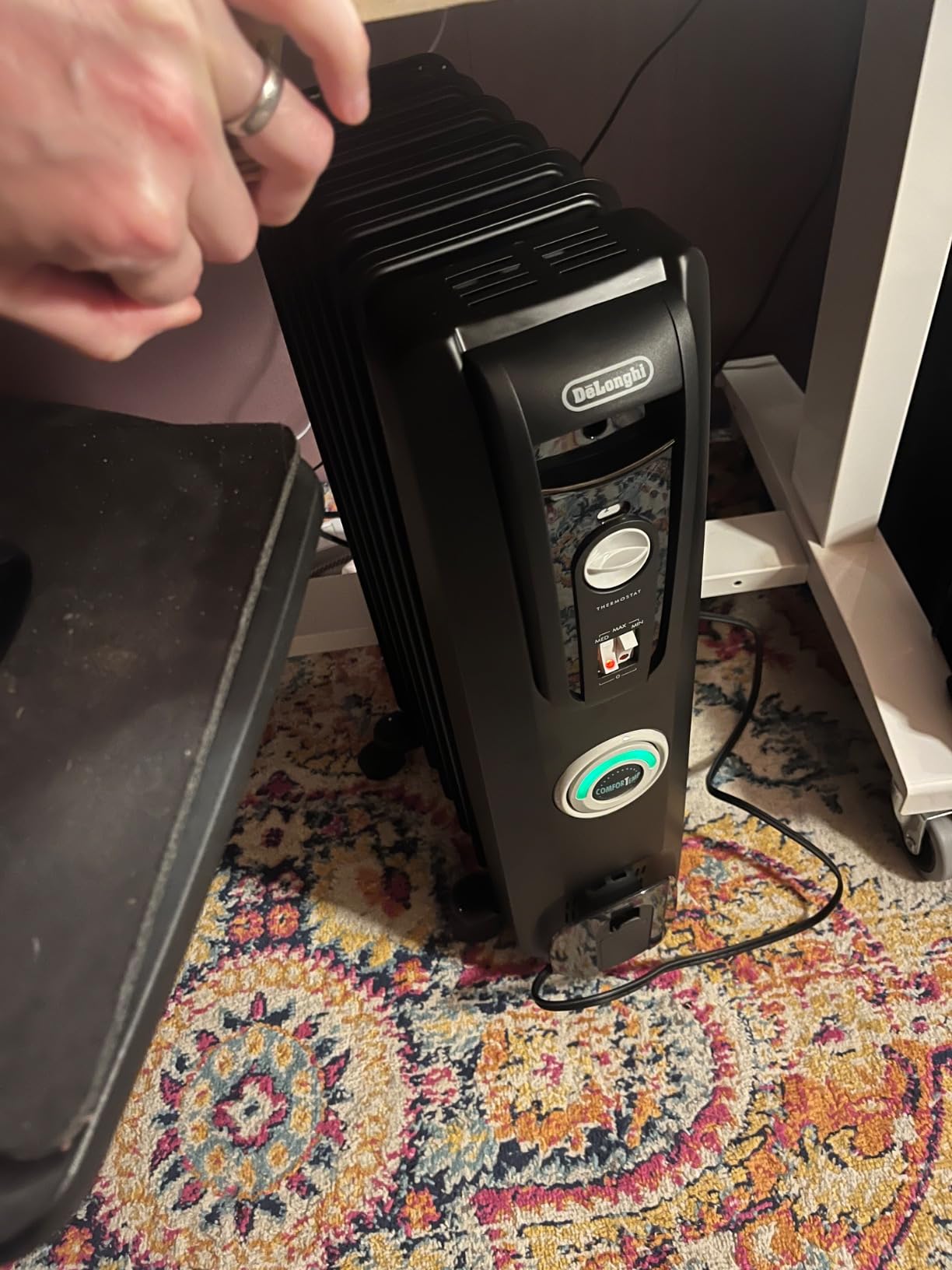 De'Longhi Oil Filled Radiator Heater, 1500W Electric Space Heater for indoor use (EW7707CM) customer photo 1