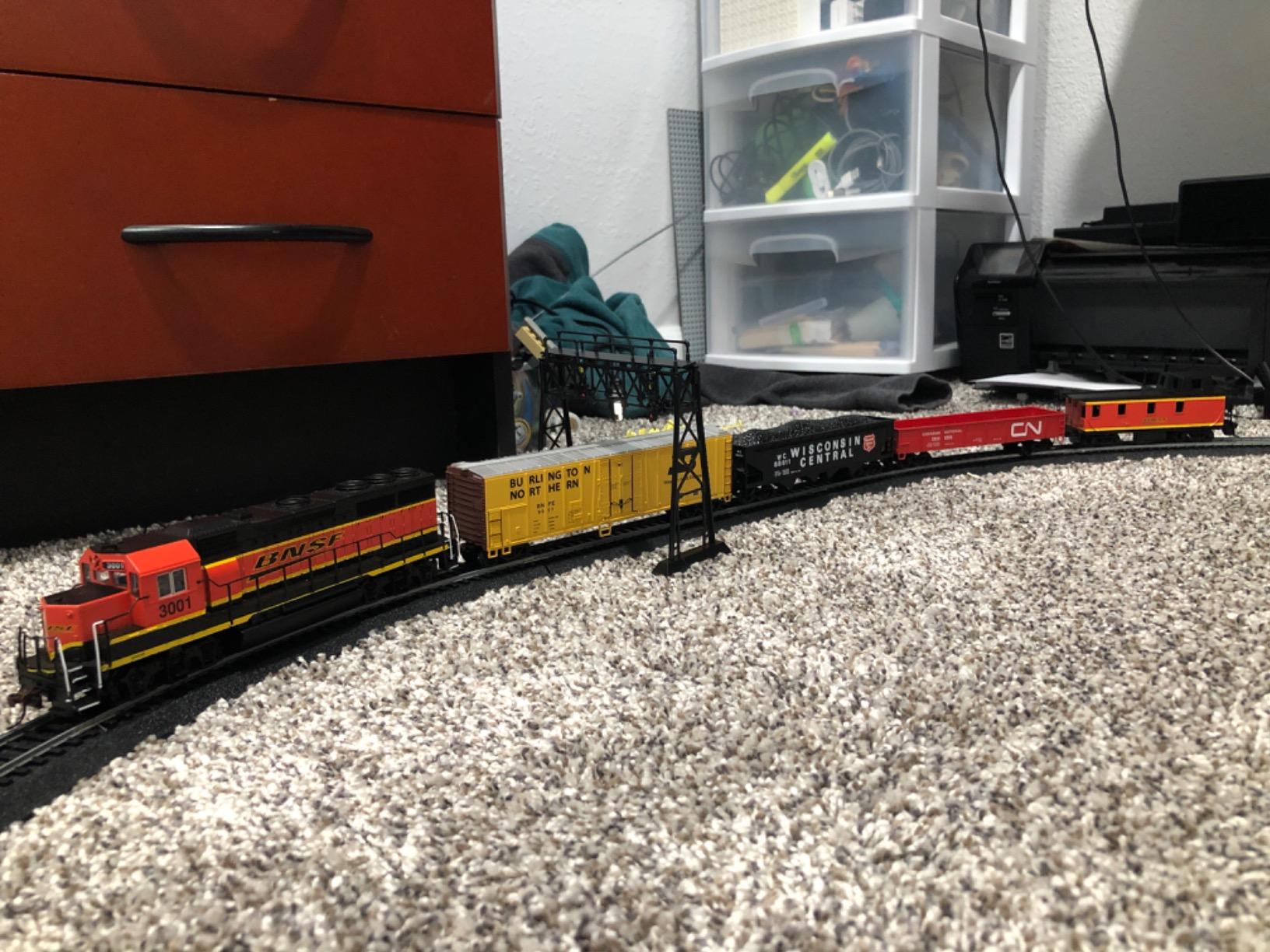 Bachmann Trains Rail Chief Ready to Run Electric Train Set, HO Scale | Complete 130 Piece Set; Locomotive, Rolling Stock, Track, Power Pack and Speed Controller, Build Your Model Railroad, #706 customer photo 2