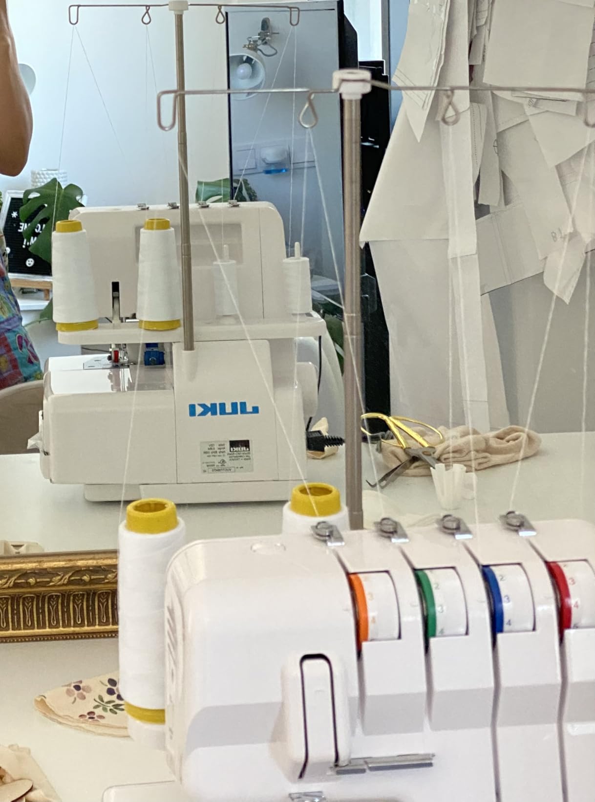 JUKI MO-50E 3 or 4 Thread Serger, Lay In Tensions, Adjustable Differential Feed, Built In Rolled Hem, Automatic Lower Looper Threader, Retractable Upper Knife customer photo 2