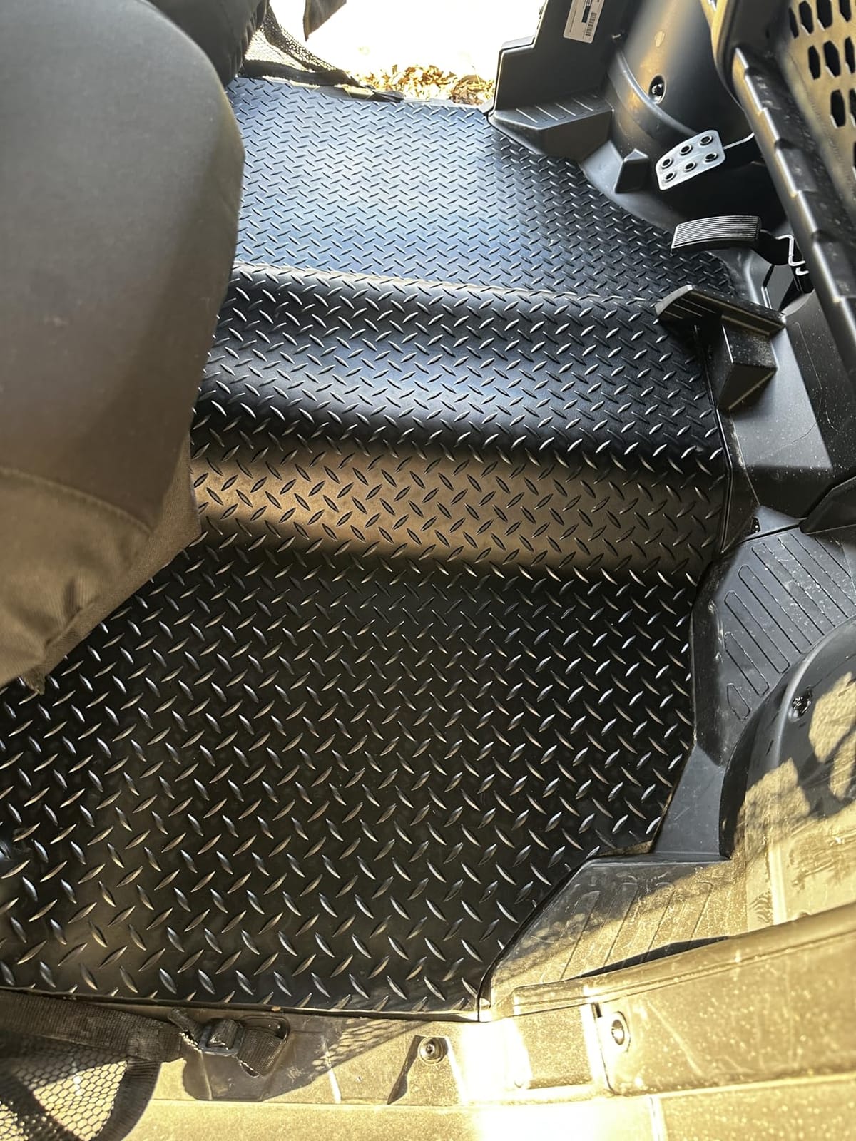 Rubber-Cal Diamond-Plate Rubber Flooring Roll - 3 mm x 4 ft x 7 ft Roll - Black customer photo 1