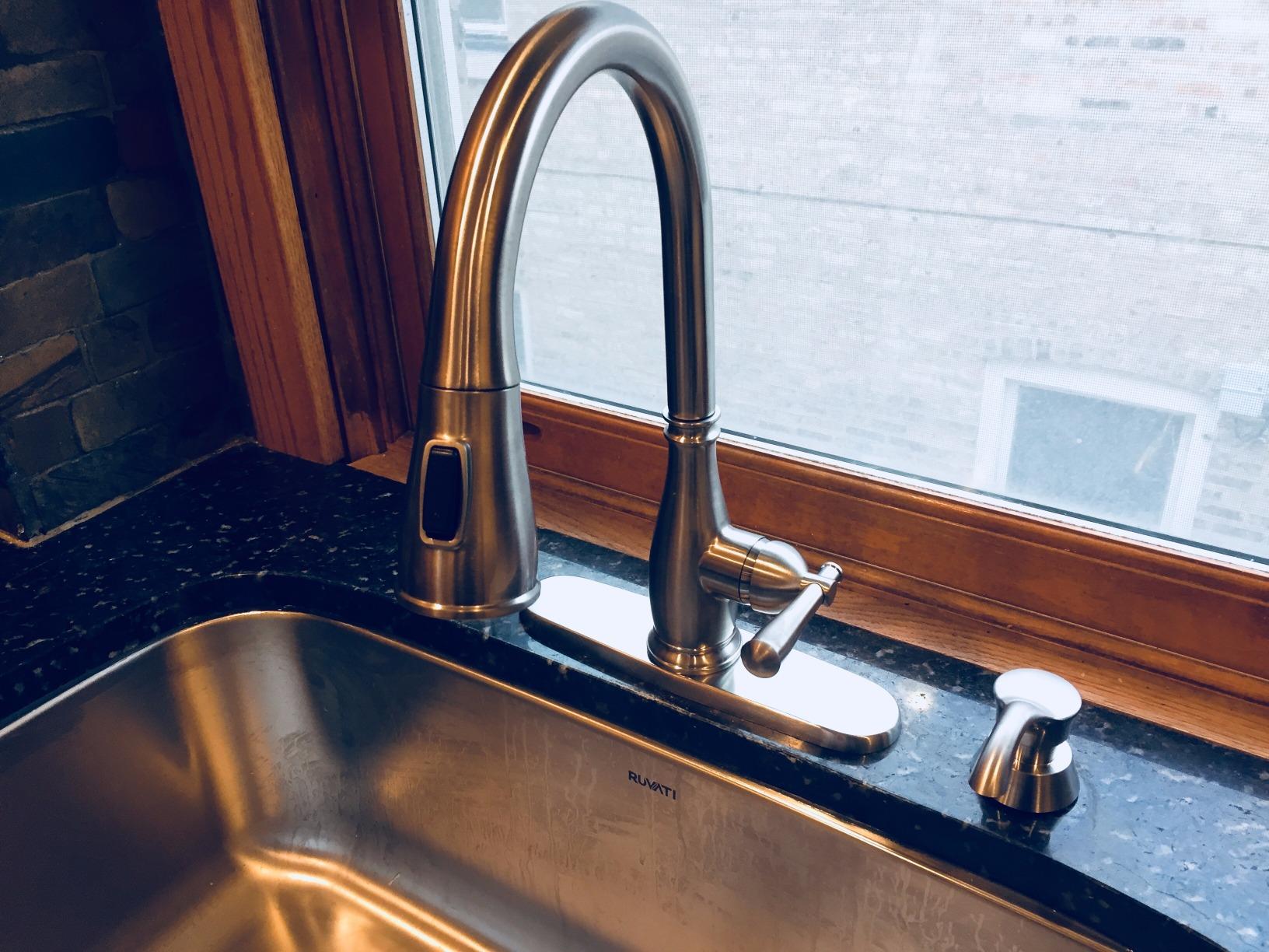 Ruvati 32-in 16-Gauge Stainless Undermount Kitchen Sink - RVM4200 customer photo 2