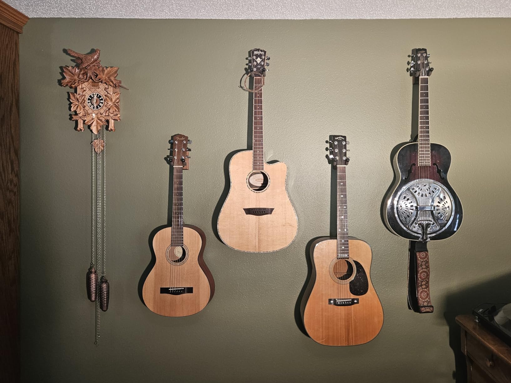 String Swing CC01K-BW Guitar Hanger and Guitar Wall Mount Bracket Holder for Acoustic and Electric Guitars Black Walnut customer photo 2