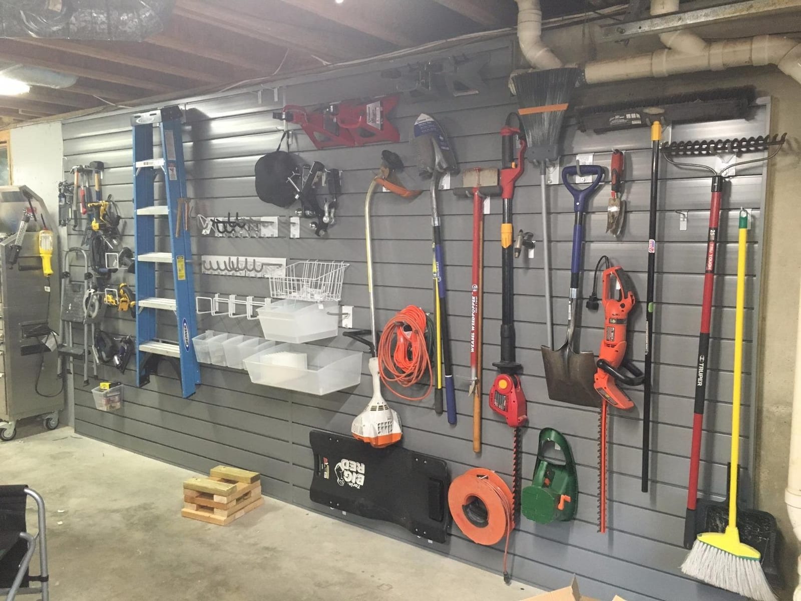 88105 Heavy Duty PVC Slatwall Garage Organizer, 8-Feet by 4-Feet Section, 10 Panels, Charcoal (Dark Grey) customer photo 1