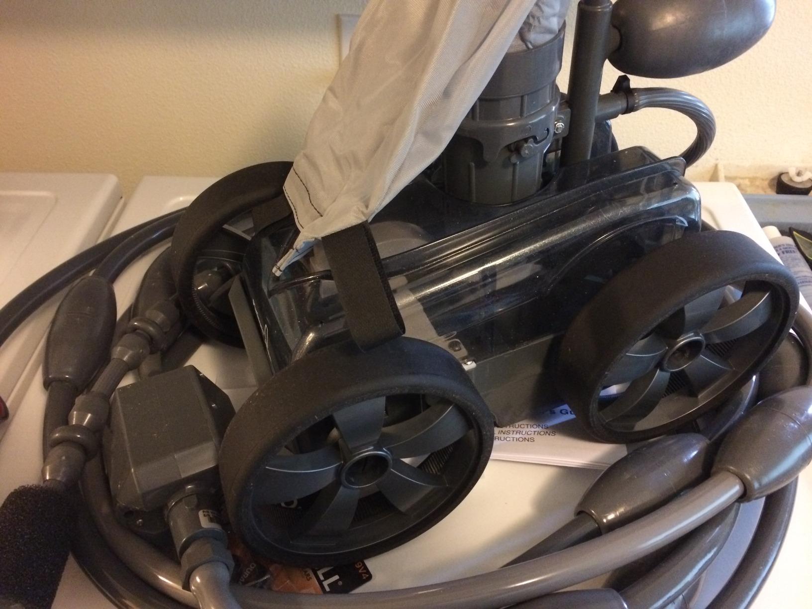 Pentair LL505PMG Kreepy Krauly Platinum Pressure-Side Inground Automatic Pool Cleaner, Gray customer photo 1