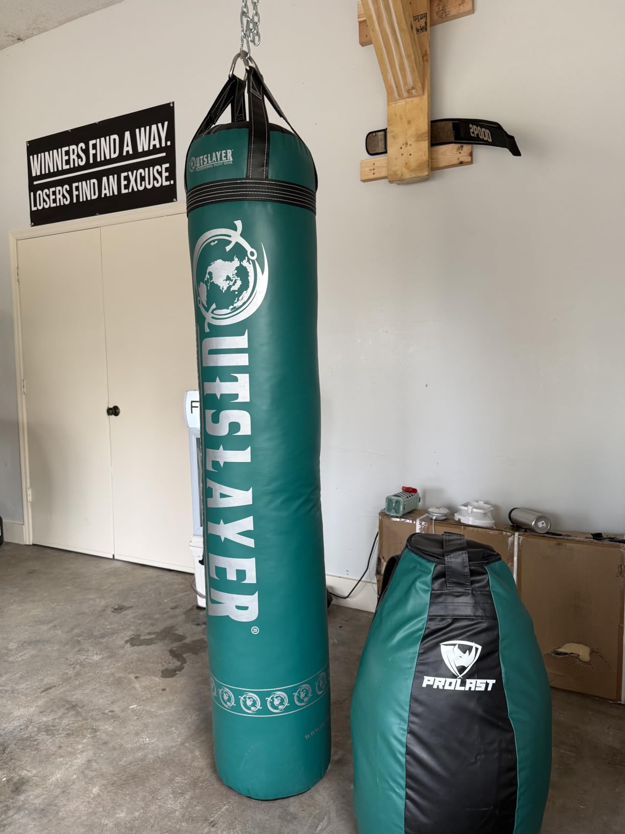 Outslayer Muay Thai Kickboxing Heavy Punching Bag - 6ft 130 lb - Made in USA - for MMA, Boxing & Training customer photo 1