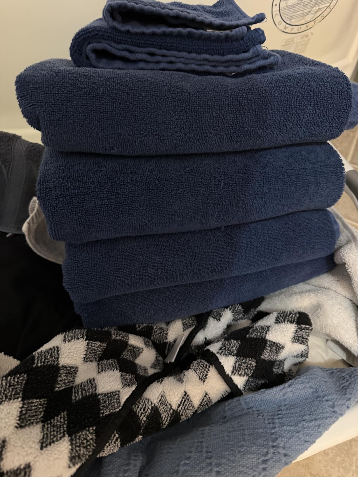 Utopia Towels 8 Piece Luxury Towel Set - Majestic Plush, Super Absorbent & Quicker-to-Dry, Thick 100% Ring Spun Cotton Towels for Bathroom, Spa & Hotel - 2 Bath, 2 Hand, 4 Washcloths, Grey customer photo 2
