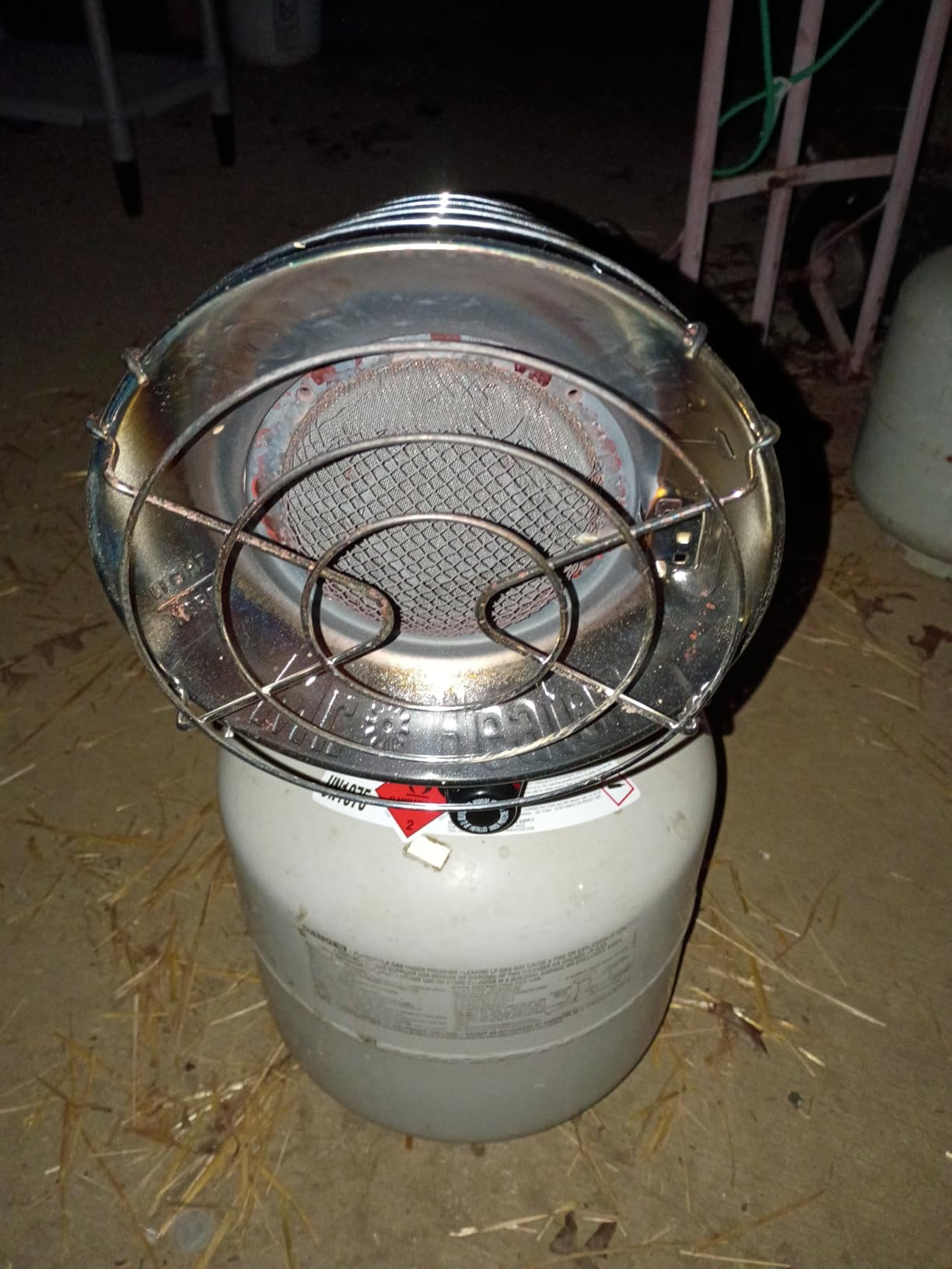 Mr. Heater F242100 10-15K BTU Single Tank Top Propane Patio Heater customer photo 2