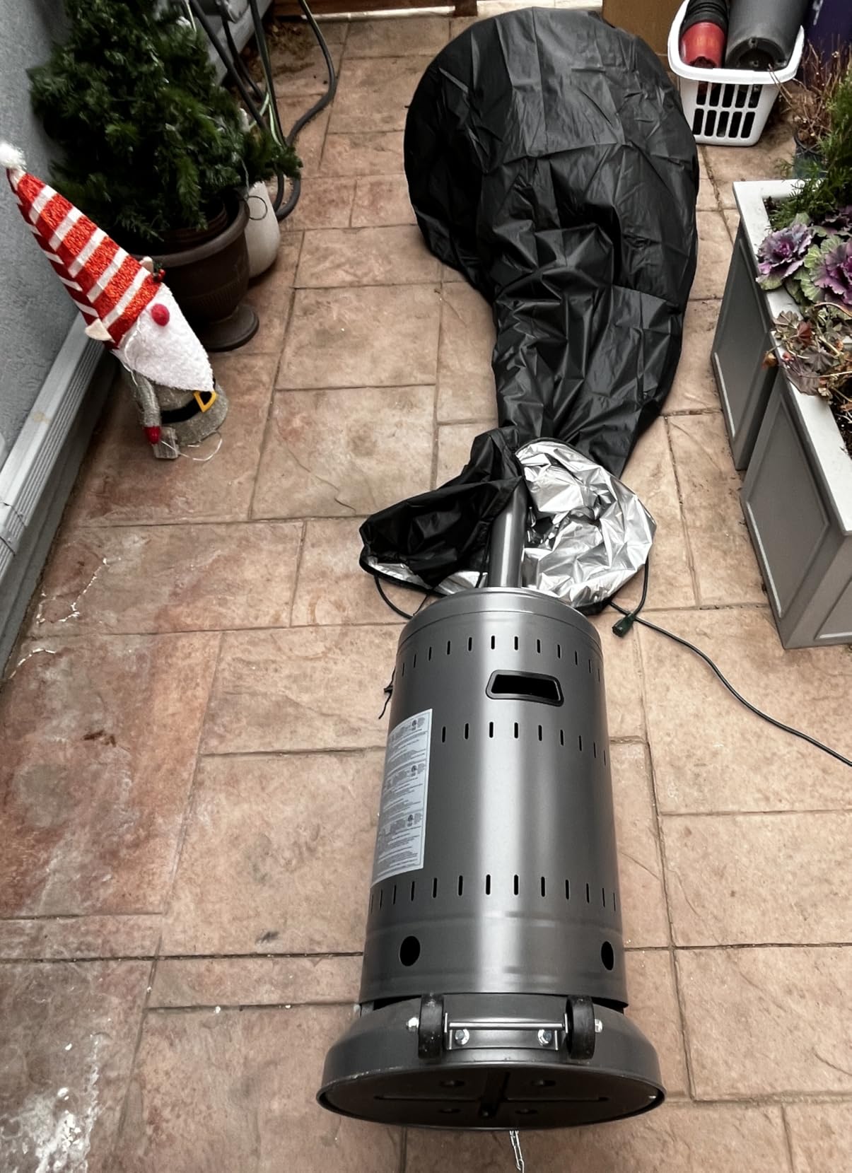 Amazon Basics 46,000 BTU Portable Outdoor Propane Patio Heater with Wheels customer photo 1