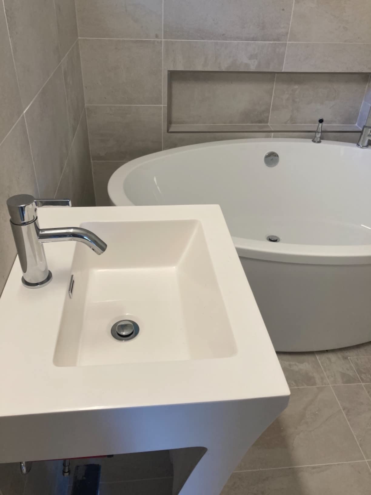 7-Shape Cedar Falls Modern Vanity Pedestal Sink, White, By Fine Fixtures customer photo 1