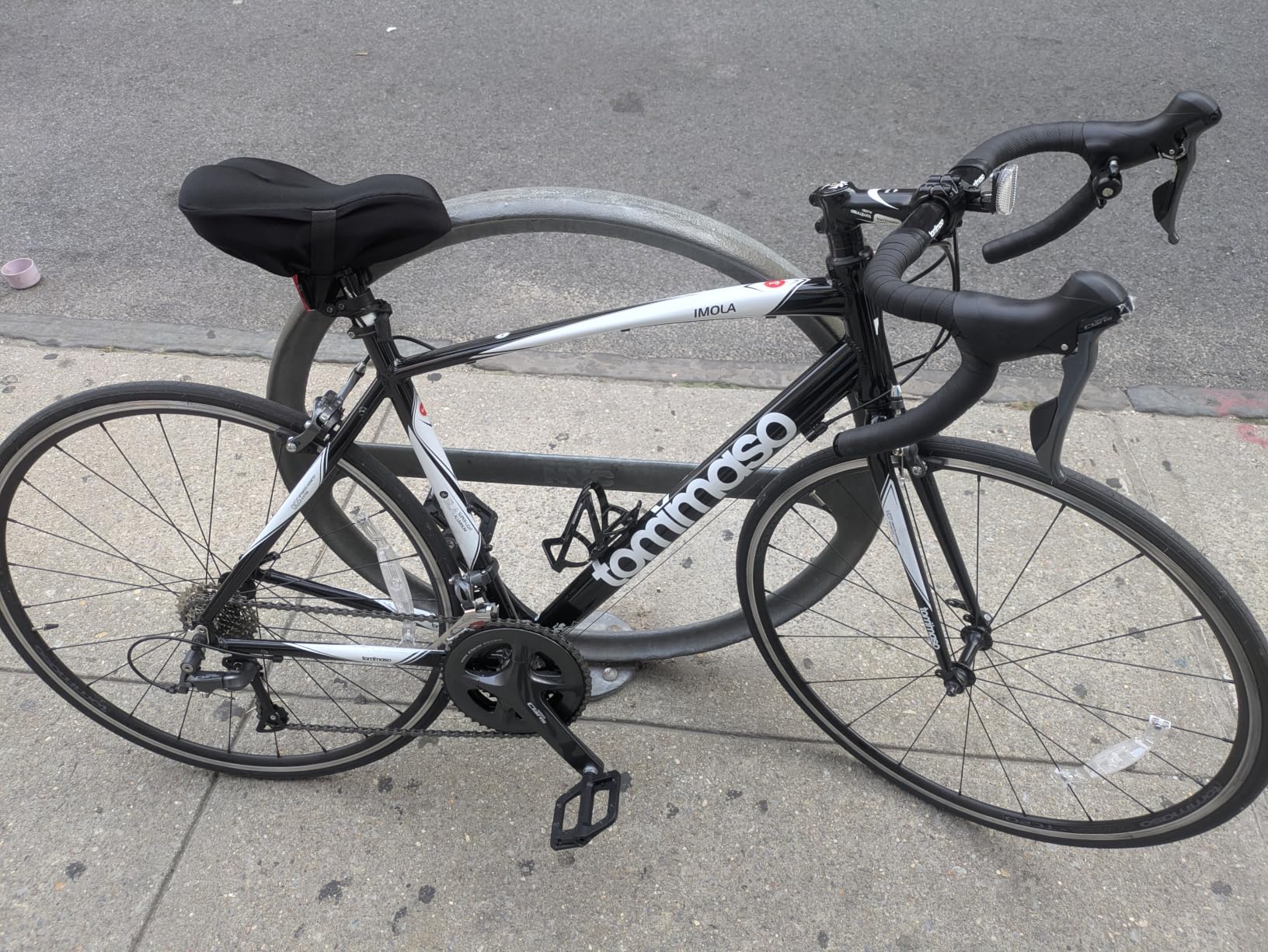 Tommaso Imola - Sport Bike Performance Aluminum Road Bike, Shimano Claris 24 Speeds Road Bicycle Men Road Bikes for Mens customer photo 2