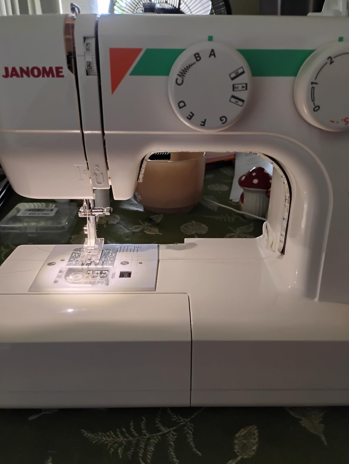 Janome MOD-15 Easy-to-Use Sewing Machine with 15 Stitches, Adjustable Stitch Length and 5-Piece Feed Dogs customer photo 1