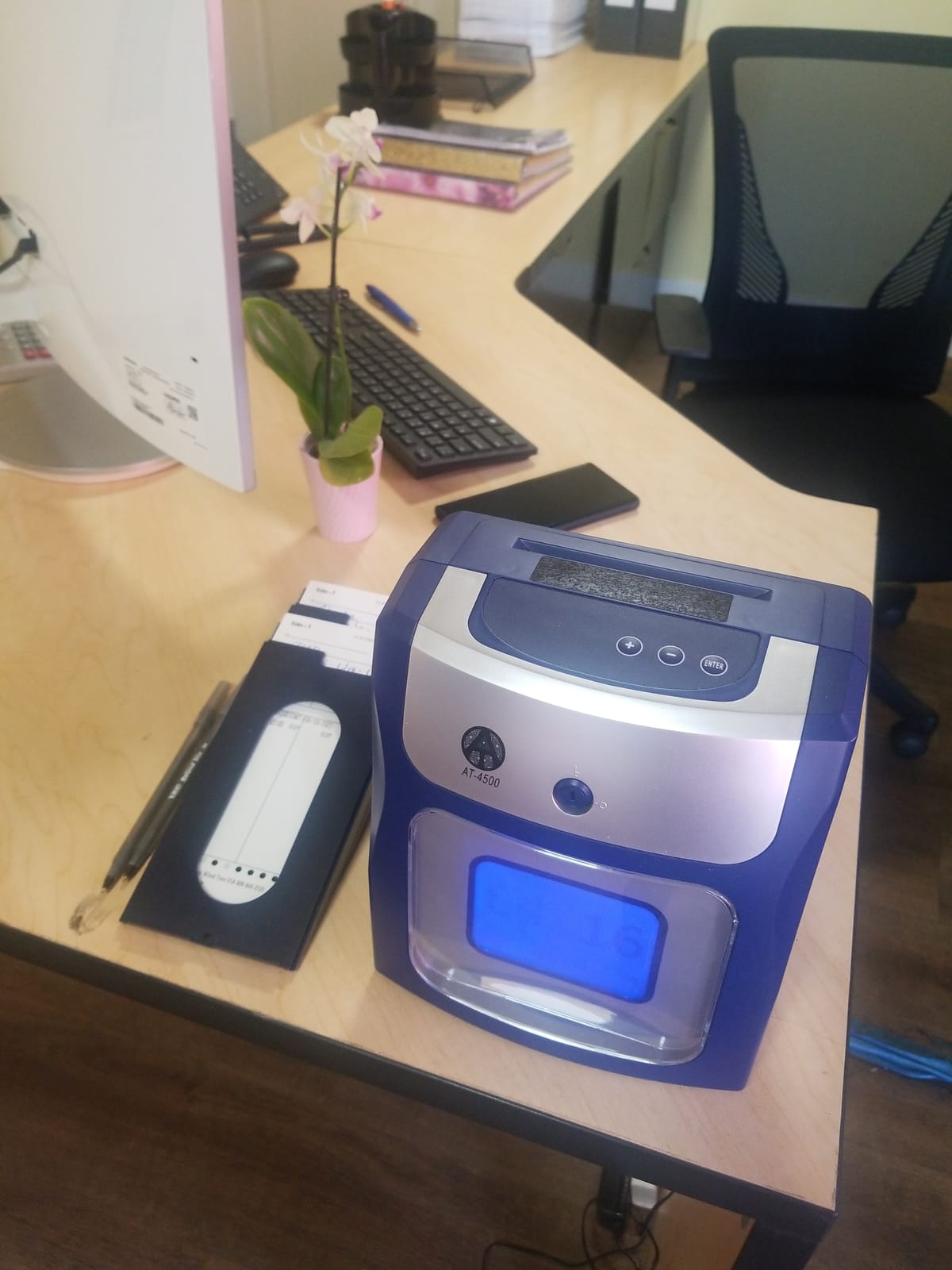 Allied Time USA Calculating AT-4500 Sets up in Minutes - totals Regular and Overtime Hours Worked customer photo 2