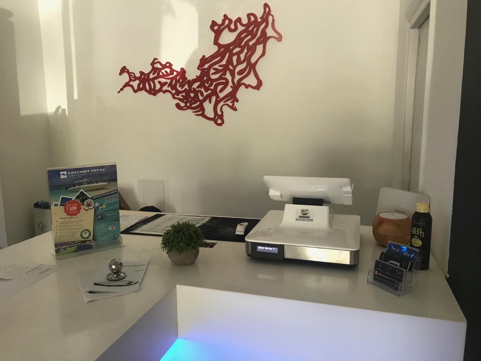 Datio POS Point of Sale Base Station and Cash Register for iPad with Point of Sale (Pos) Software customer photo 1