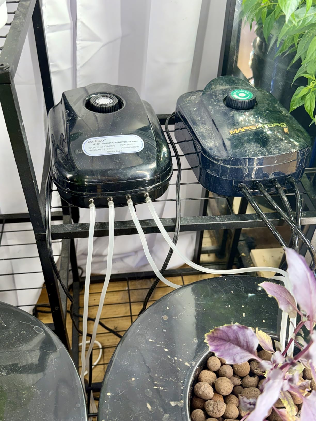 Uniclife Aquarium Air Pump Dual Outlet Fish Tank Aerator with Accessories for 5-200 Gallon Tank customer photo 1