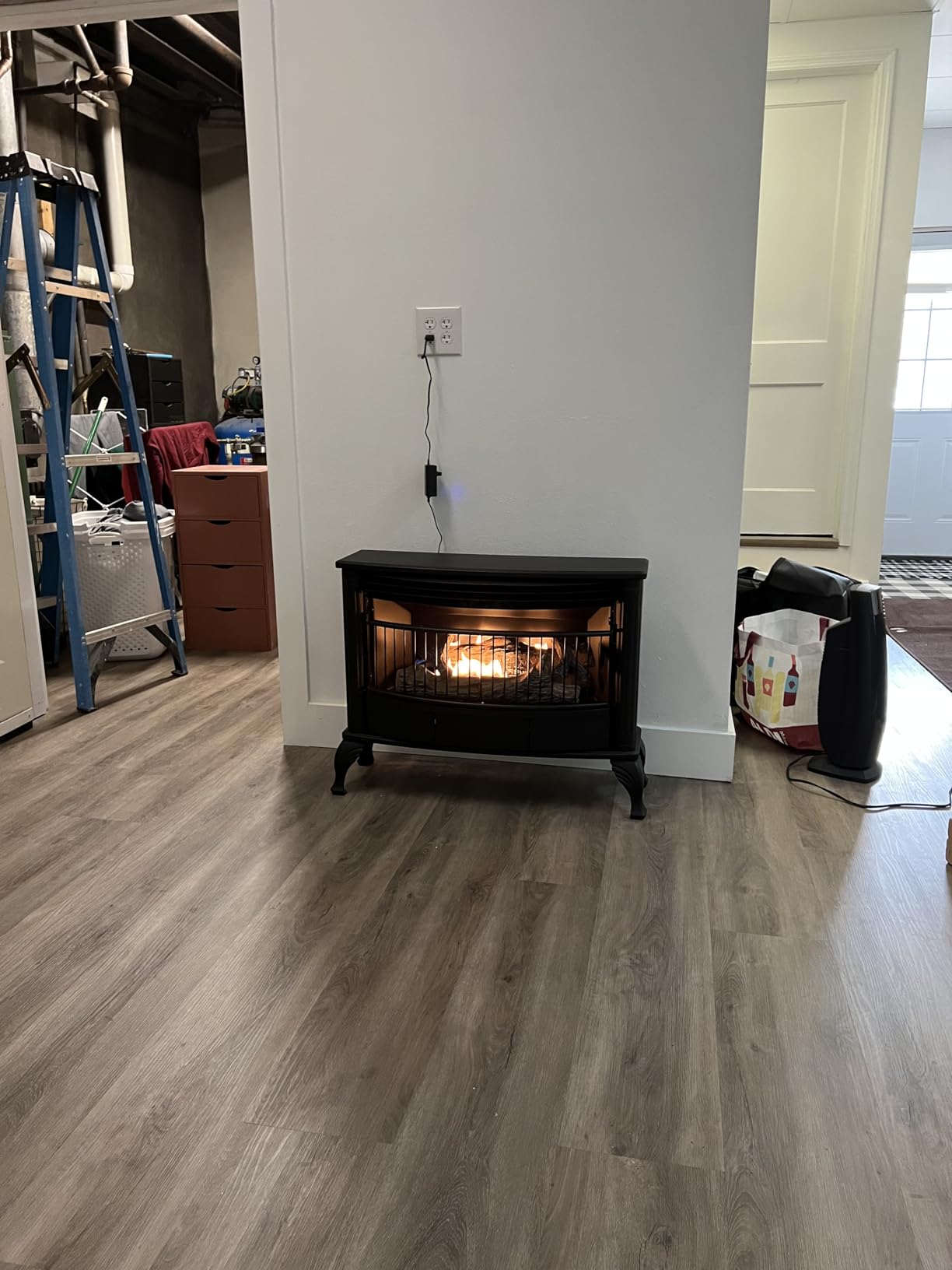 ProCom Ventless 25,000 BTU Space Saving Free Standing Dual Fuel Fireplace with Built In Thermostat Control Heats up to 1,100 Square Feet, Black customer photo 1