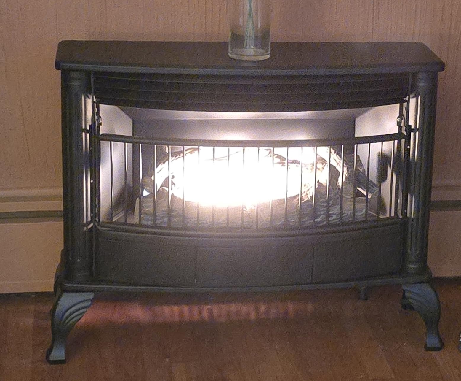 ProCom Ventless 25,000 BTU Space Saving Free Standing Dual Fuel Fireplace with Built In Thermostat Control Heats up to 1,100 Square Feet, Black customer photo 2
