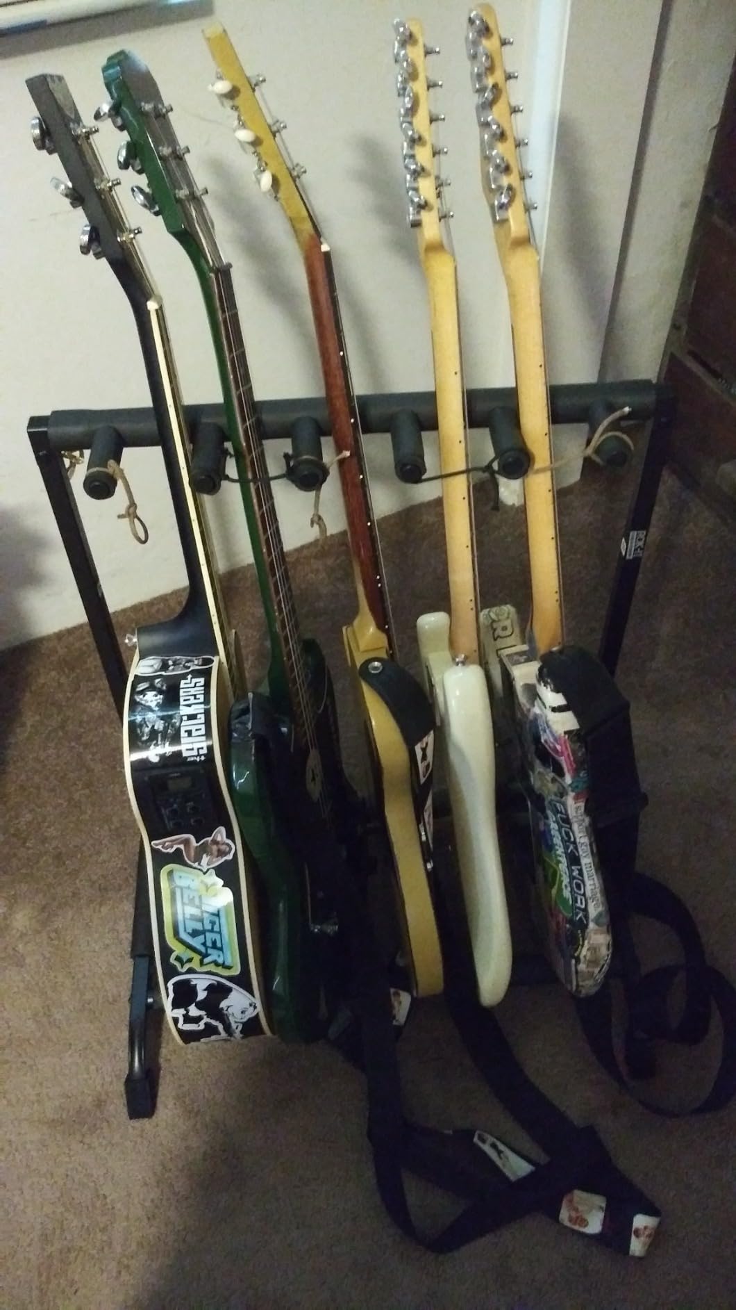 Gator Rok-It Multi Guitar Stand Rack with Folding Design, Holds up to 5 Electric or Acoustic Guitars (RI-GTR-RACK5) customer photo 1
