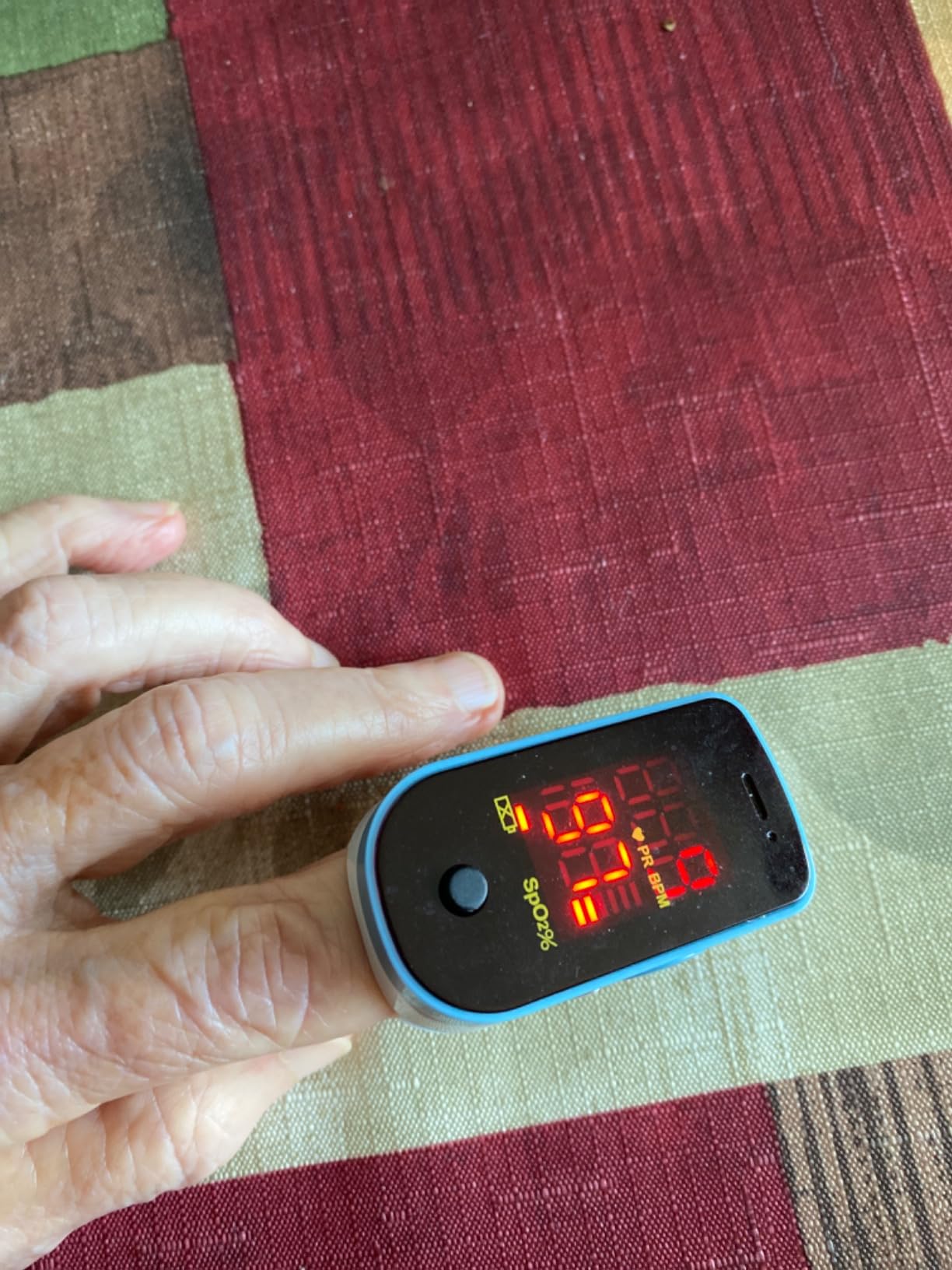 CHOICEMMed Finger Pulse Oximeter, Blood Oxygen Saturation Monitor, Fingertip O2 Sensor with LED Display, Pulse Rate Reader, Portable SpO2 Monitor with Batteries, Carry Case & Lanyard, Blue customer photo 1
