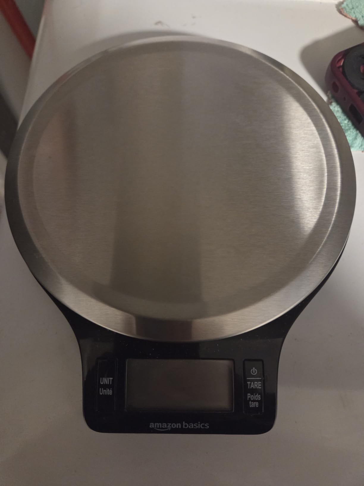 Amazon Basics Digital Kitchen Scale with LCD Display, Tare Function, Multiple Units, Weighs up to 11 Pounds, Batteries Included, Black and Stainless Steel customer photo 1